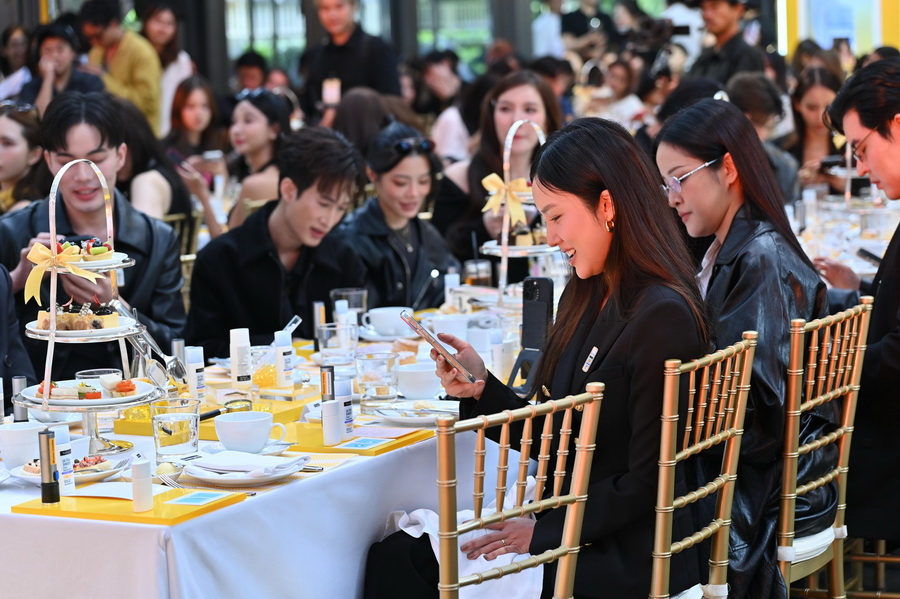 Neutrogena เปิดตัว ‘กันแดดสายลับ’ Ultra Sheer Fluid Sunscreen พร้อมพรีเซนเตอร์ใหม่ เจี๊ยบ–ลลนา ในคอนเซปต์ Smart Beauty