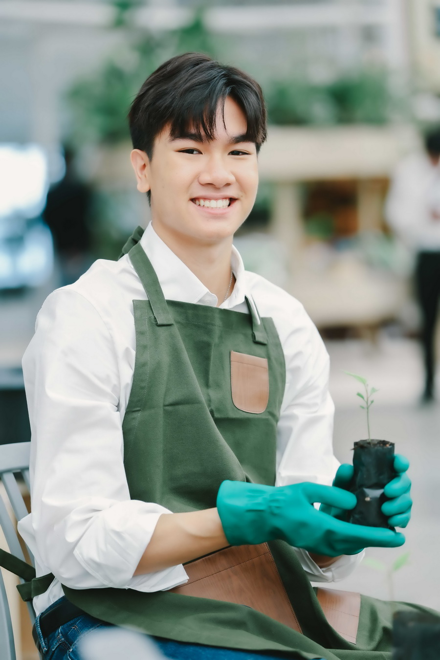 EM DISTRICT ชวน 15 หนุ่มสาว LA BELLE et LE BEAU รุ่น 2 ร่วมกิจกรรมเพื่อสังคม ปลูกต้นกล้าเพื่อโลกสีเขียว