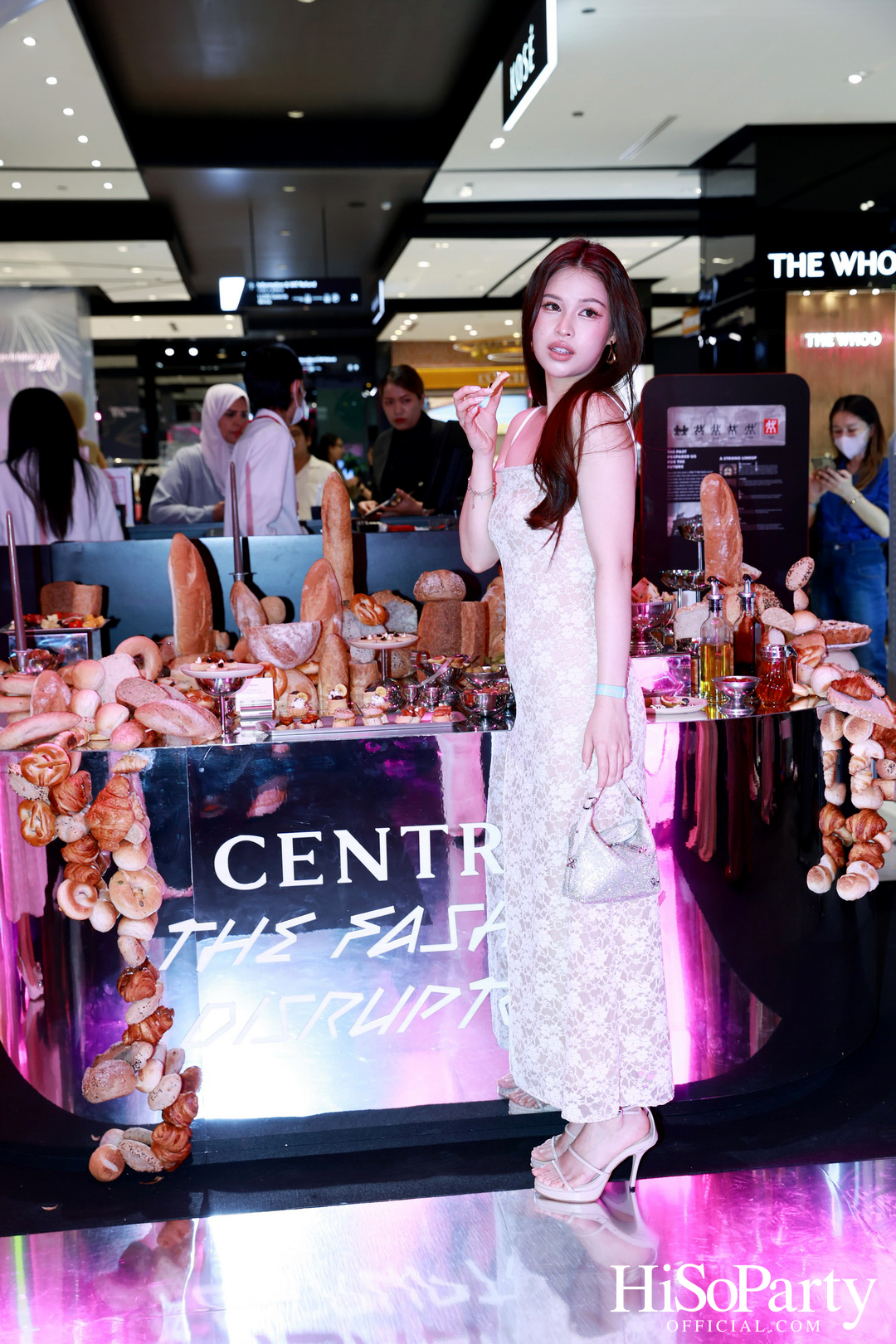 Central The Fashion Disruptors 2025 รวมพลัง 16 แบรนด์ออนไลน์ไทย สู่แฟชั่นโชว์ยิ่งใหญ่บนรันเวย์