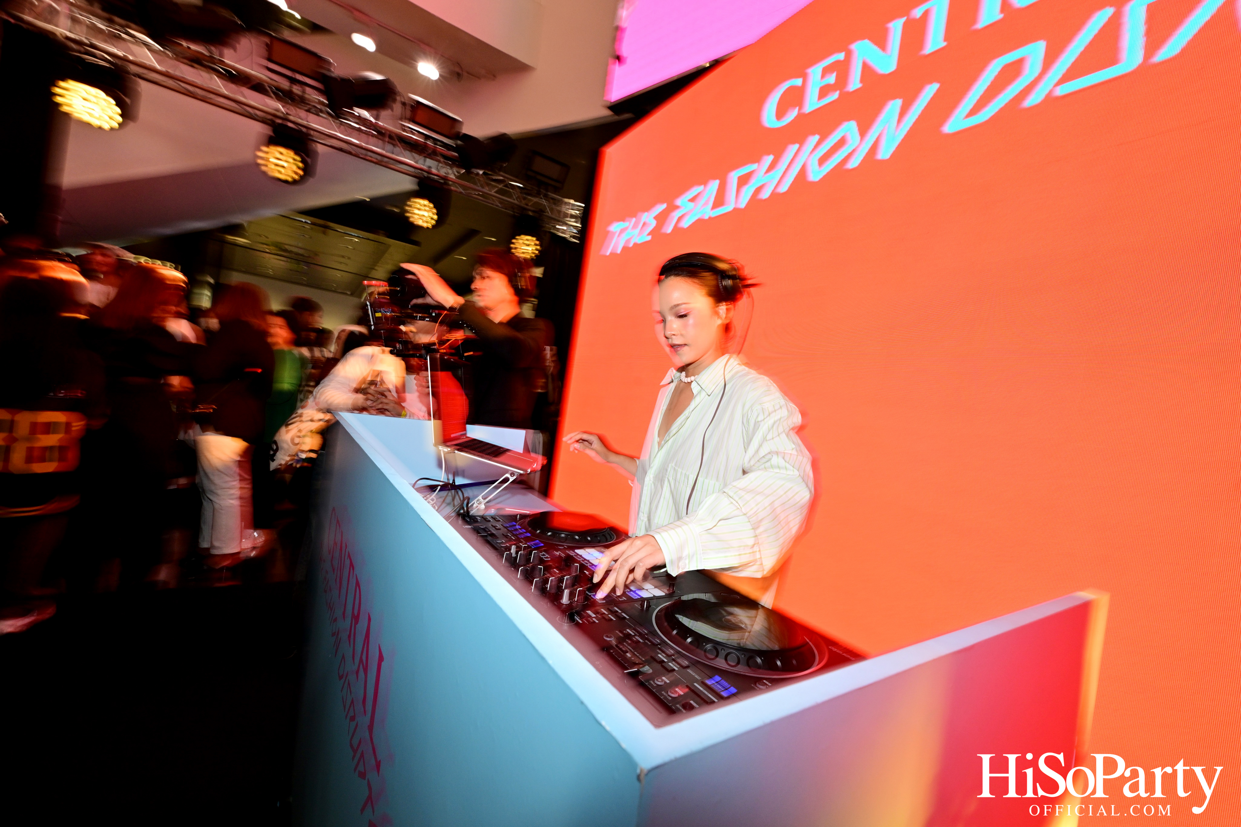 Central The Fashion Disruptors 2025 รวมพลัง 16 แบรนด์ออนไลน์ไทย สู่แฟชั่นโชว์ยิ่งใหญ่บนรันเวย์