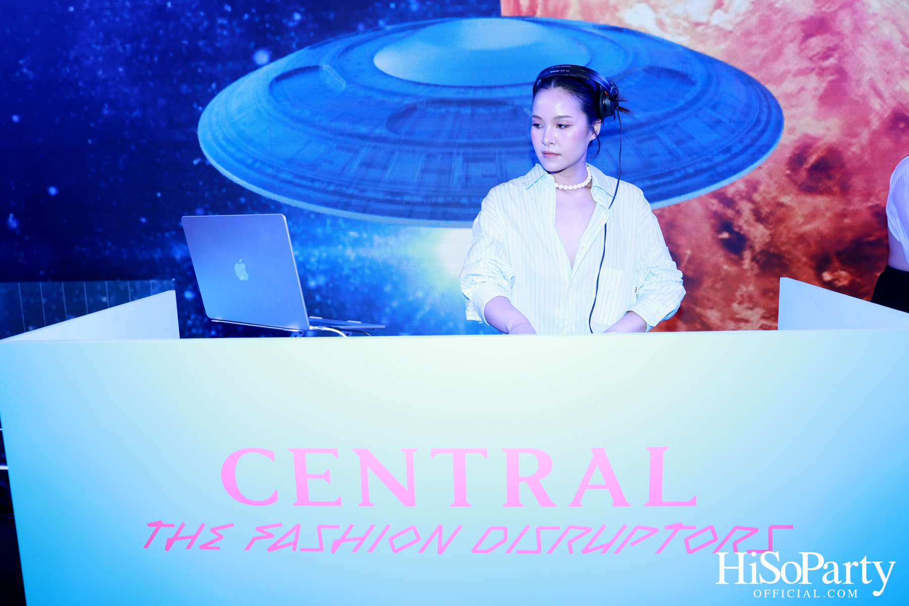 Central The Fashion Disruptors 2025 รวมพลัง 16 แบรนด์ออนไลน์ไทย สู่แฟชั่นโชว์ยิ่งใหญ่บนรันเวย์