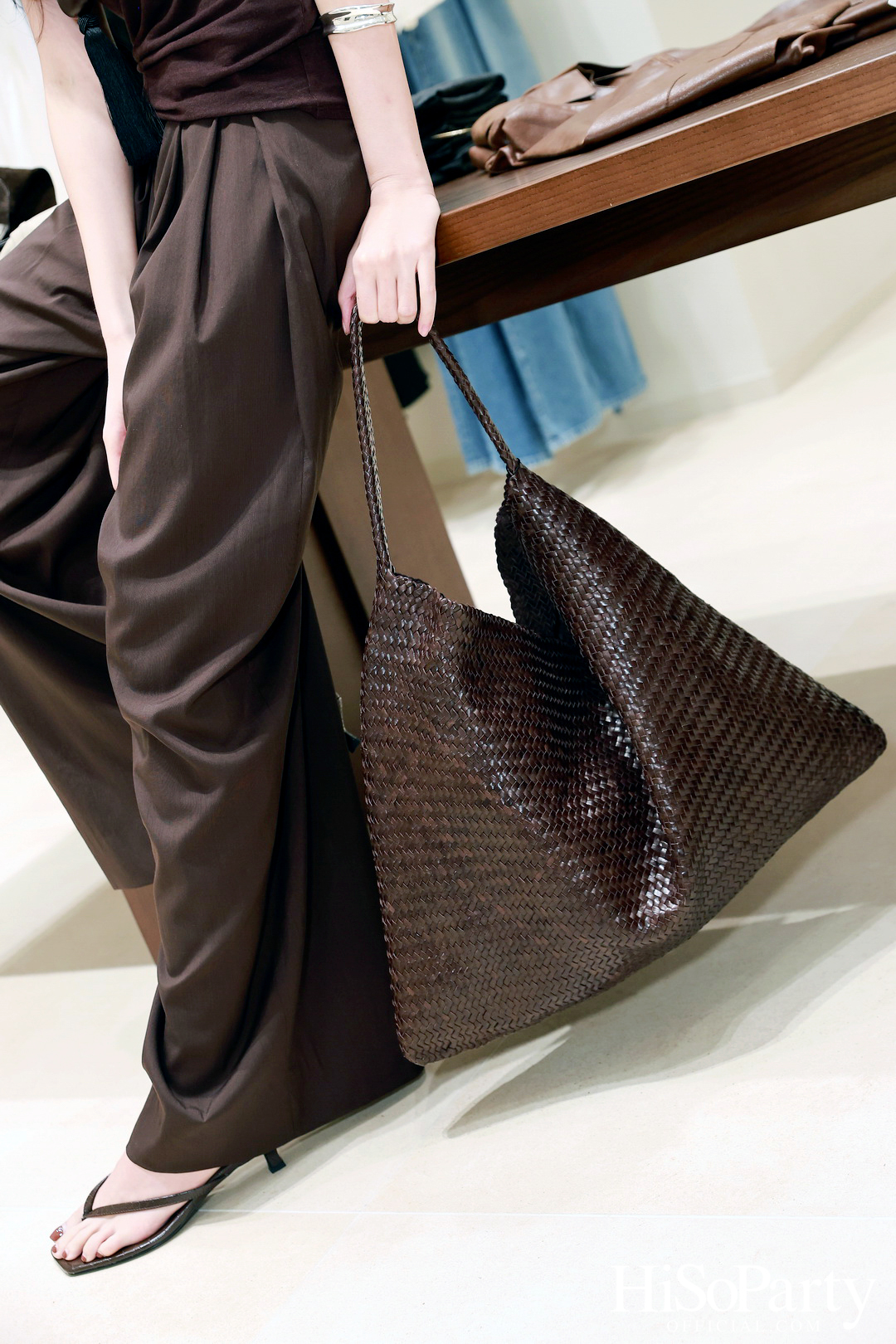 Massimo Dutti เปิดแฟลกชิพสโตร์โฉมใหม่ ณ ICONSIAM พร้อมเปิดตัวคอลเลกชันล่าสุดและนิทรรศการศิลป์จาก PHKA Studio