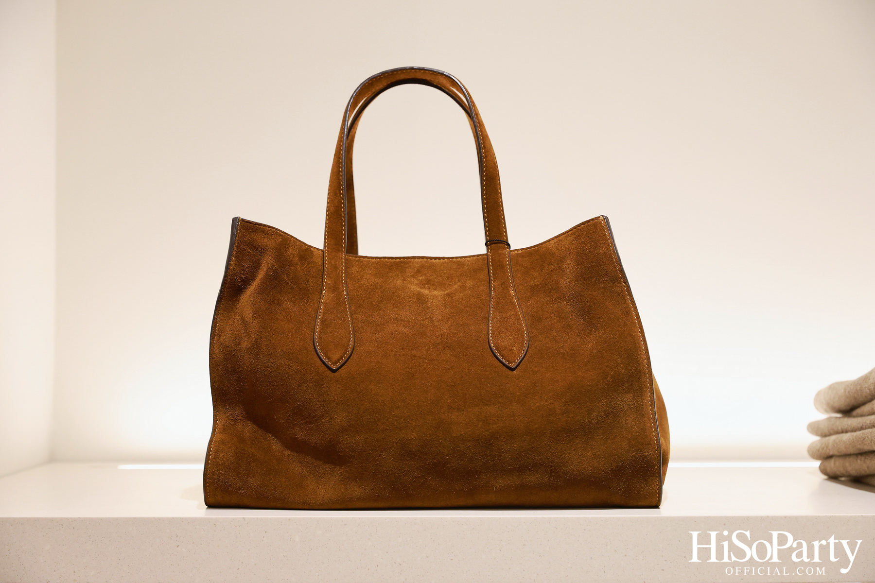 Massimo Dutti เปิดแฟลกชิพสโตร์โฉมใหม่ ณ ICONSIAM พร้อมเปิดตัวคอลเลกชันล่าสุดและนิทรรศการศิลป์จาก PHKA Studio