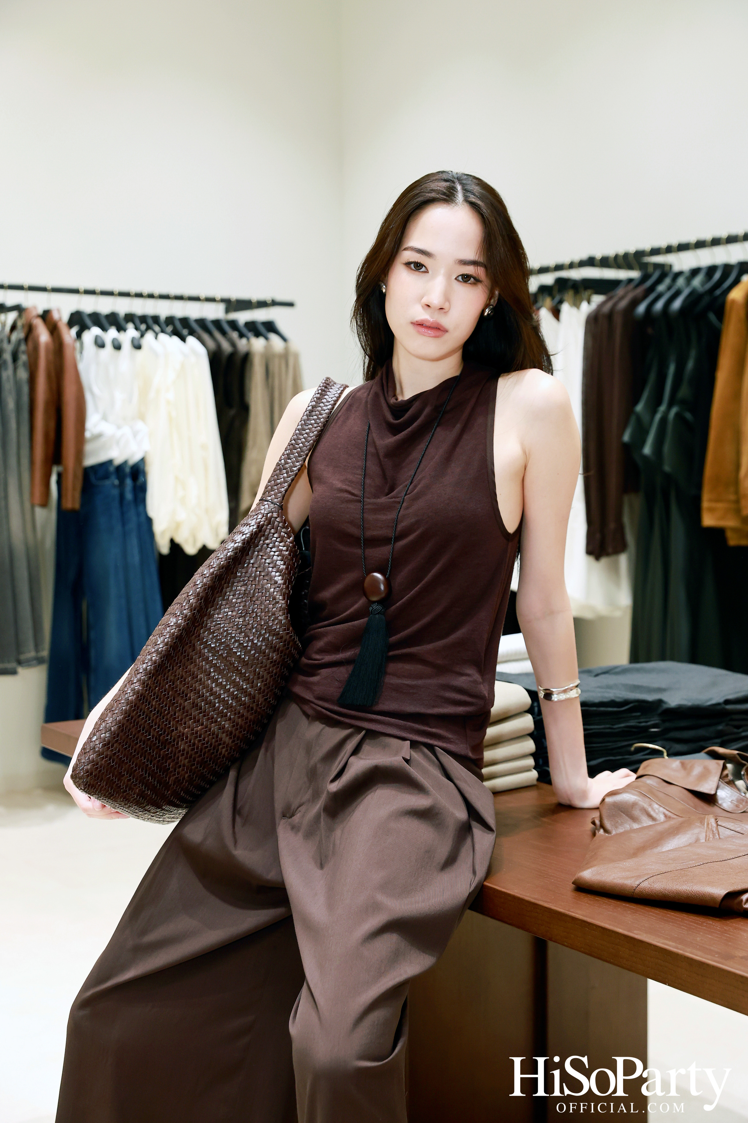 Massimo Dutti เปิดแฟลกชิพสโตร์โฉมใหม่ ณ ICONSIAM พร้อมเปิดตัวคอลเลกชันล่าสุดและนิทรรศการศิลป์จาก PHKA Studio