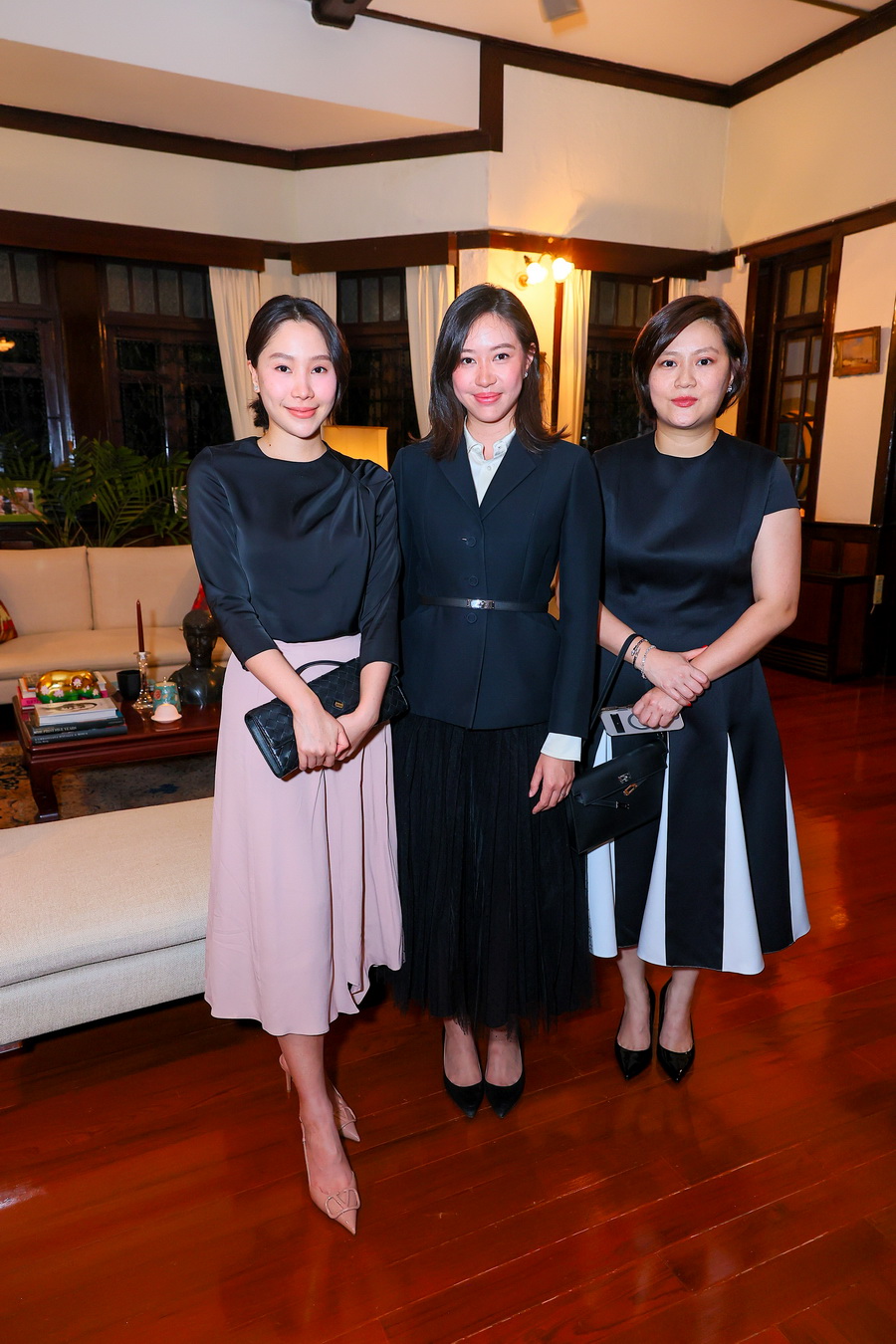 ศุภลักษณ์ อัมพุช ผู้บริหารเดอะมอลล์ กรุ๊ปและเอ็ม ดิสทริค เข้ารับเครื่องราชอิสริยาภรณ์ชั้นอัศวิน จากสาธารณรัฐอิตาลี