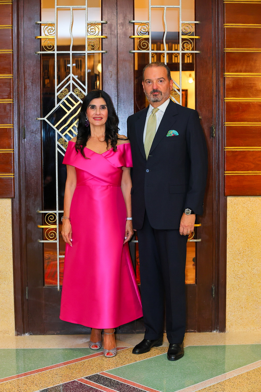 ศุภลักษณ์ อัมพุช ผู้บริหารเดอะมอลล์ กรุ๊ปและเอ็ม ดิสทริค เข้ารับเครื่องราชอิสริยาภรณ์ชั้นอัศวิน จากสาธารณรัฐอิตาลี