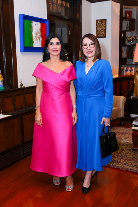 ศุภลักษณ์ อัมพุช ผู้บริหารเดอะมอลล์ กรุ๊ปและเอ็ม ดิสทริค เข้ารับเครื่องราชอิสริยาภรณ์ชั้นอัศวิน จากสาธารณรัฐอิตาลี