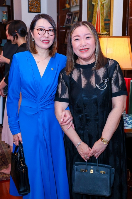 ศุภลักษณ์ อัมพุช ผู้บริหารเดอะมอลล์ กรุ๊ปและเอ็ม ดิสทริค เข้ารับเครื่องราชอิสริยาภรณ์ชั้นอัศวิน จากสาธารณรัฐอิตาลี