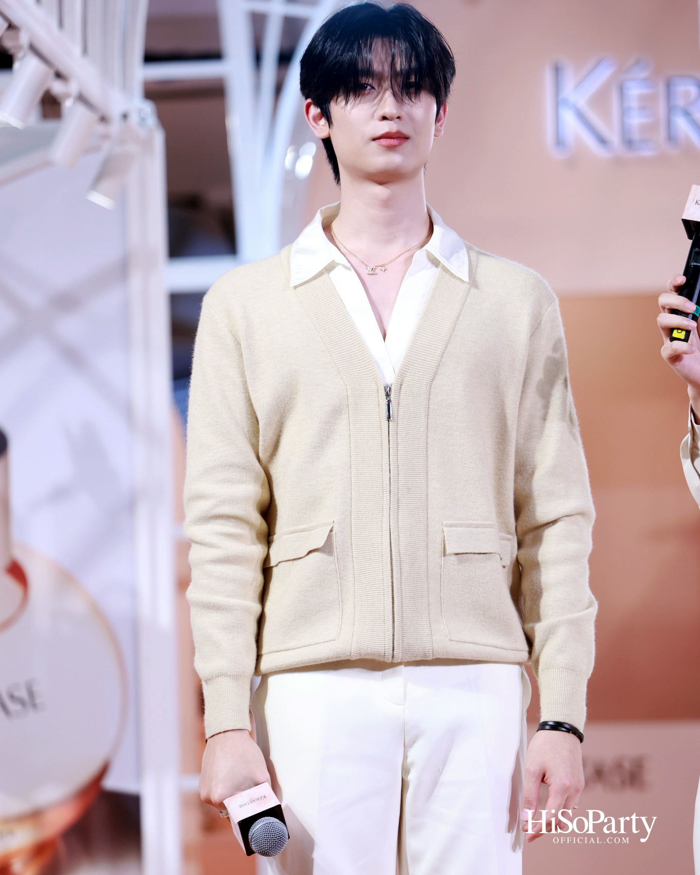 Kérastase เปิดตัว ‘Gloss Absolu’ คอลเลกชันใหม่ ครั้งแรก! กับเทคโนโลยี Hydra-Glazing เพื่อผมเงางามระดับโอตกูตูร์