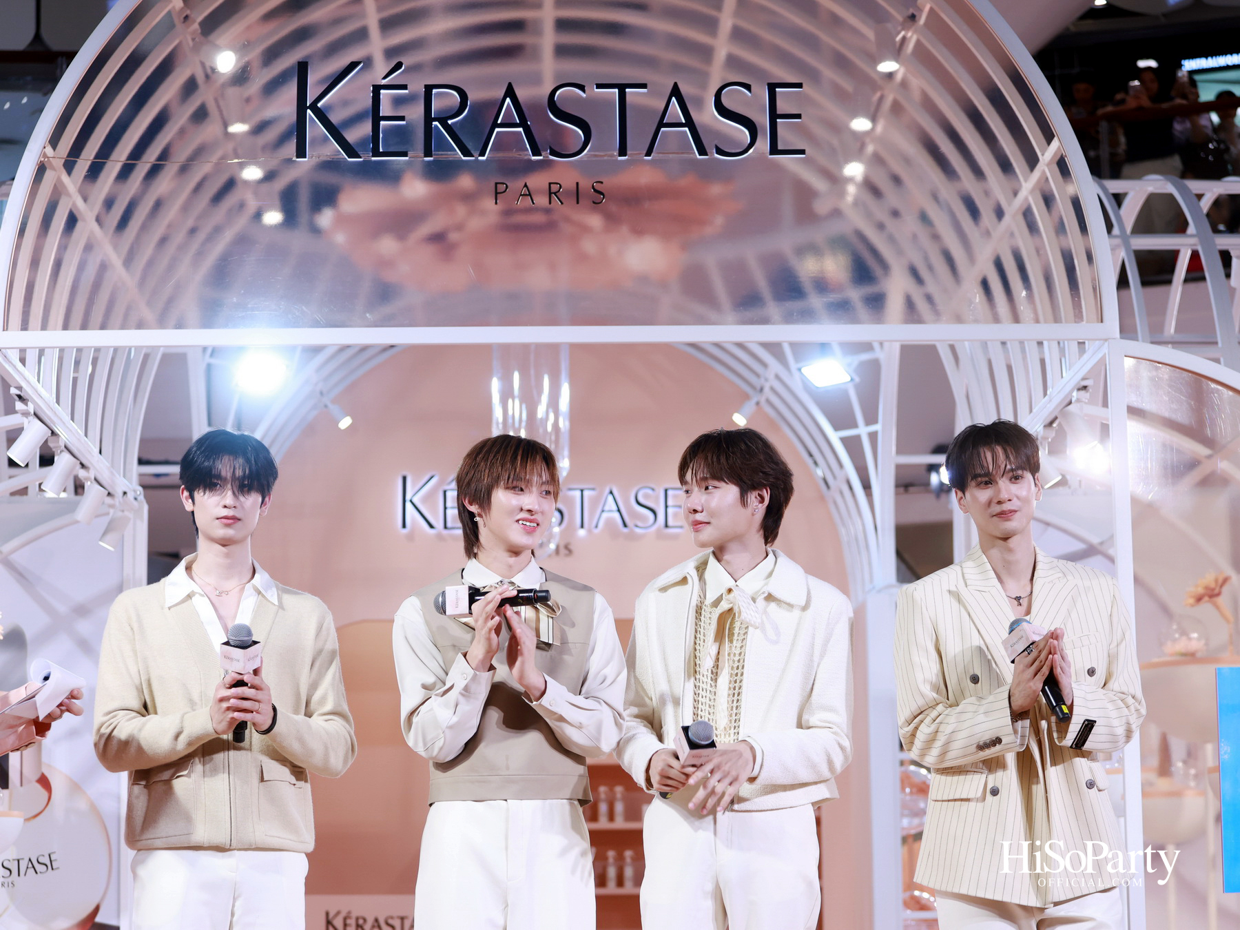 Kérastase เปิดตัว ‘Gloss Absolu’ คอลเลกชันใหม่ ครั้งแรก! กับเทคโนโลยี Hydra-Glazing เพื่อผมเงางามระดับโอตกูตูร์