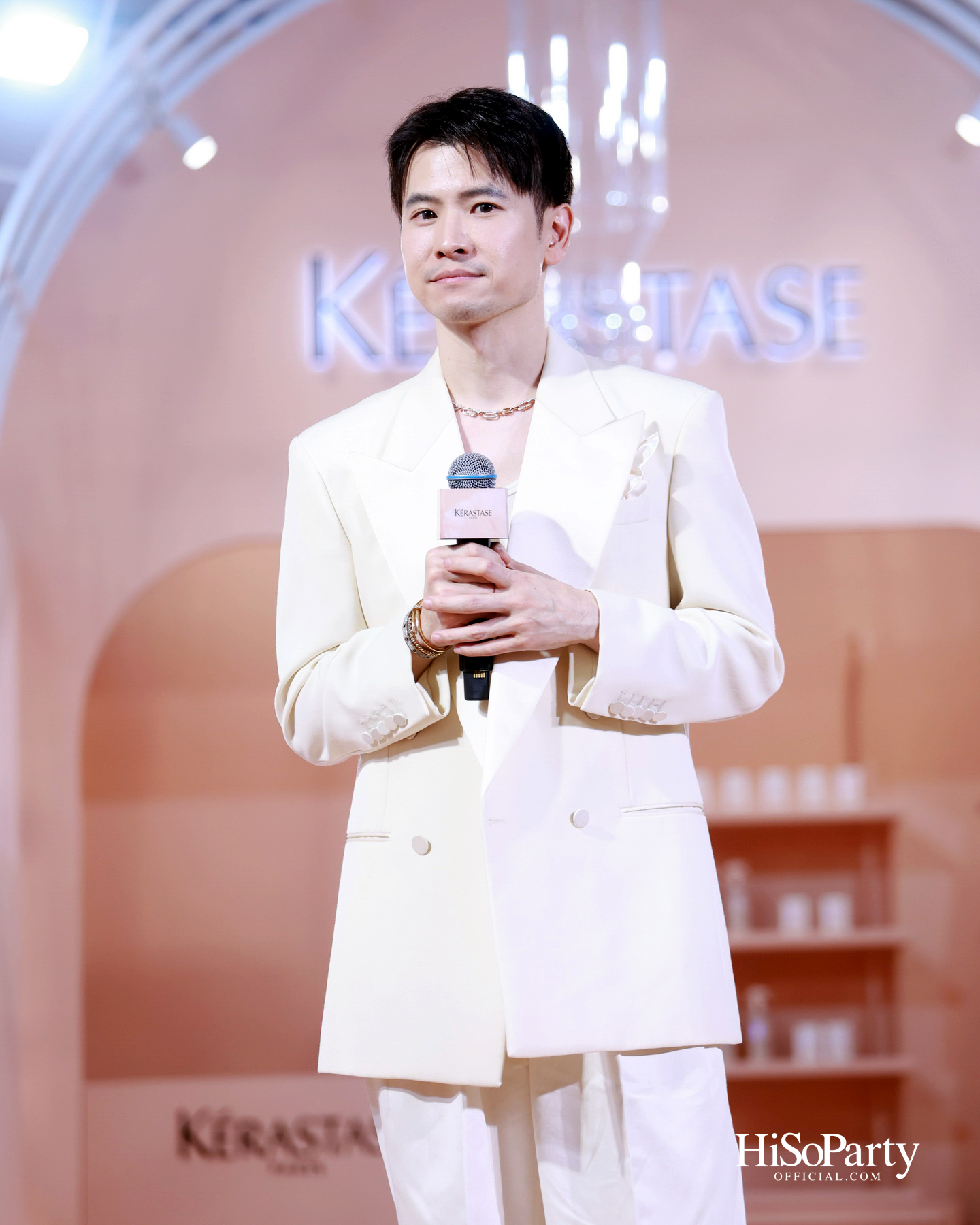 Kérastase เปิดตัว ‘Gloss Absolu’ คอลเลกชันใหม่ ครั้งแรก! กับเทคโนโลยี Hydra-Glazing เพื่อผมเงางามระดับโอตกูตูร์