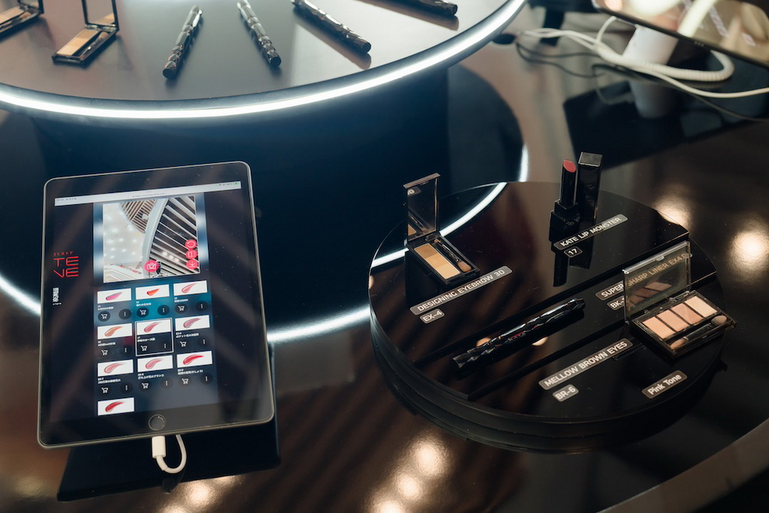 KATE ร่วมกับ EVEANDBOY และ เดอะมอลล์ไลฟ์สโตร์ บางกะปิ จัดงาน ‘LIGHTS ON SHADOW’ Event