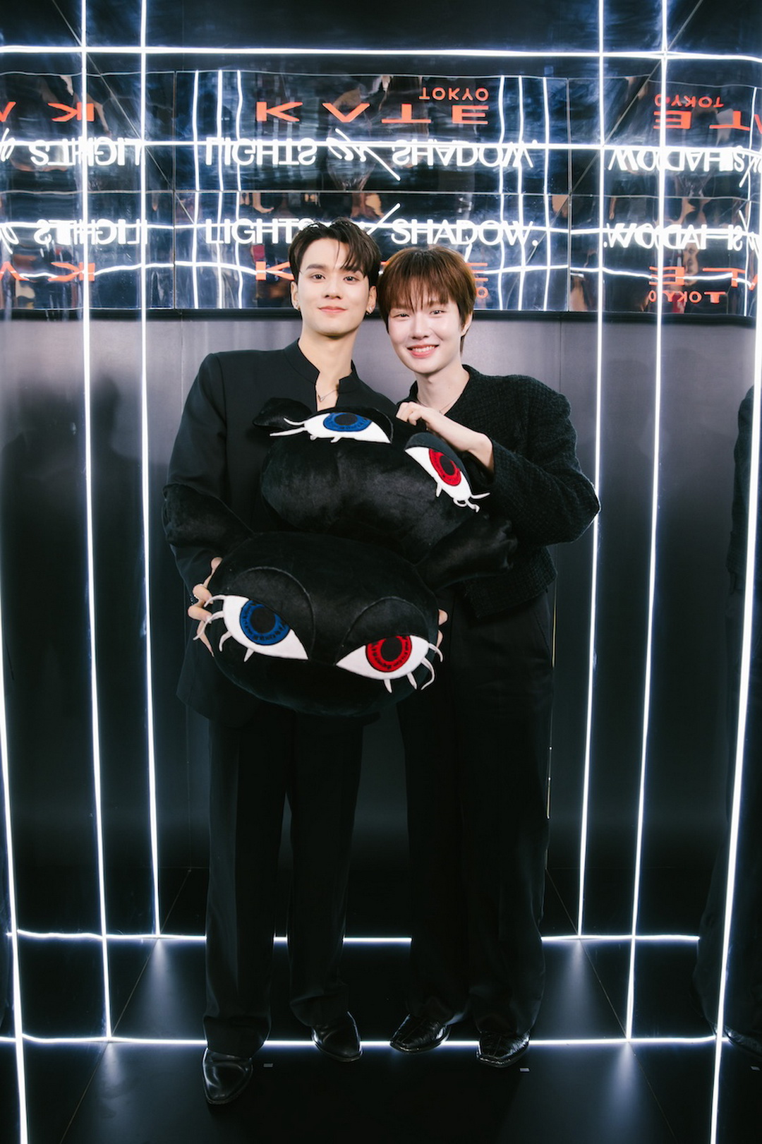 KATE ร่วมกับ EVEANDBOY และ เดอะมอลล์ไลฟ์สโตร์ บางกะปิ จัดงาน ‘LIGHTS ON SHADOW’ Event