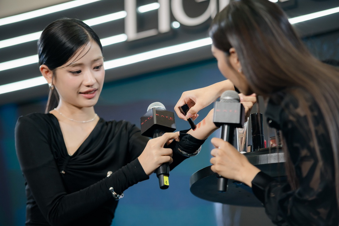 KATE ร่วมกับ EVEANDBOY และ เดอะมอลล์ไลฟ์สโตร์ บางกะปิ จัดงาน ‘LIGHTS ON SHADOW’ Event