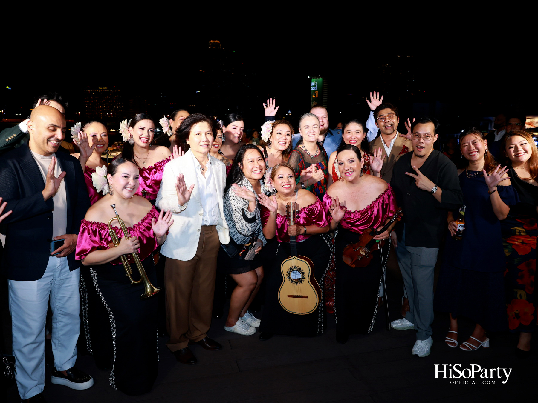 กาล่าดินเนอร์คอนเสิร์ตโดย Mariachi Bonitas de Dinorah บนเรือแซฟฟรอน เฉลิมฉลอง 50 ปี ความสัมพันธ์ทางการทูตไทย–เม็กซิโก