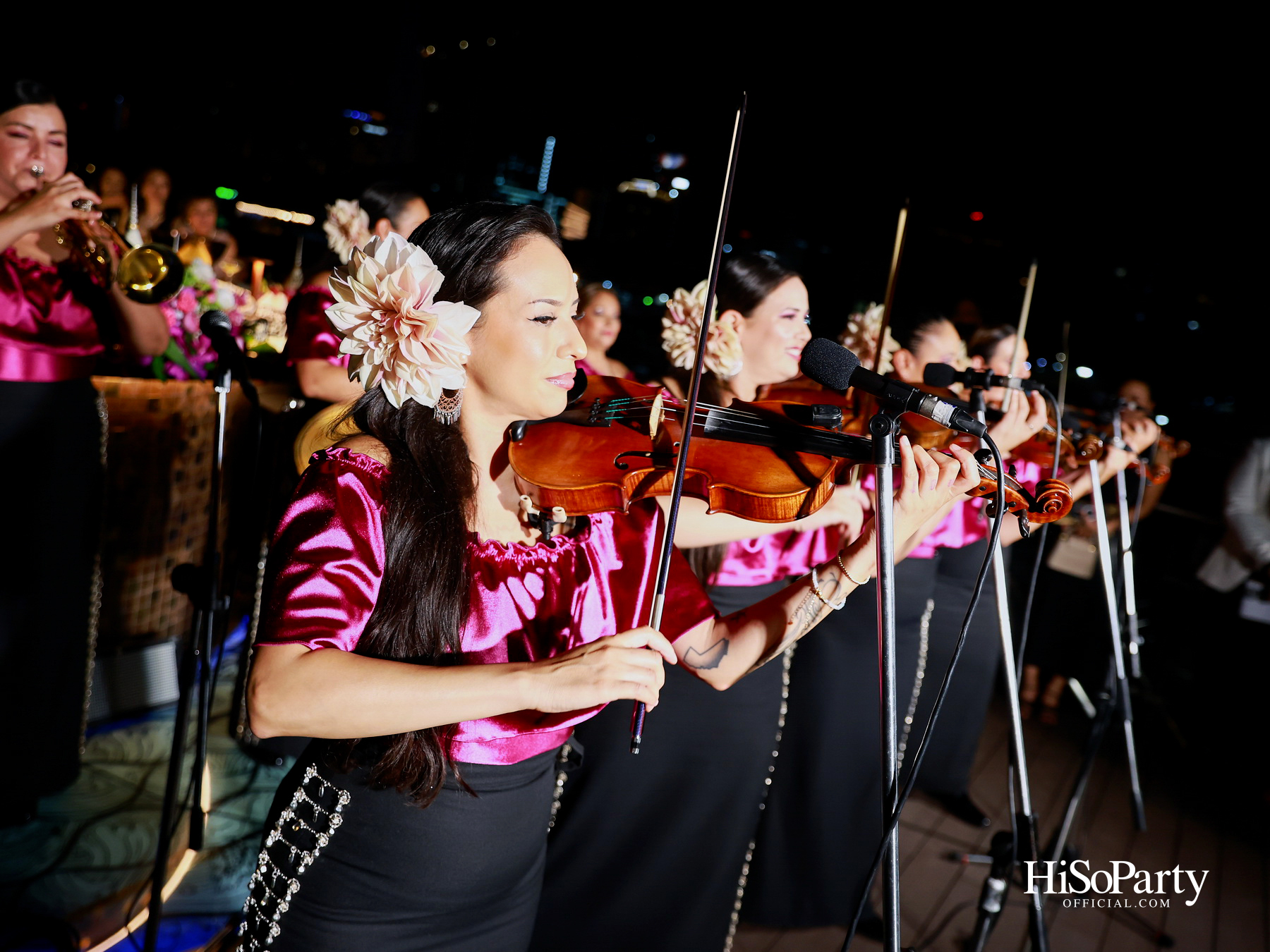 กาล่าดินเนอร์คอนเสิร์ตโดย Mariachi Bonitas de Dinorah บนเรือแซฟฟรอน เฉลิมฉลอง 50 ปี ความสัมพันธ์ทางการทูตไทย–เม็กซิโก