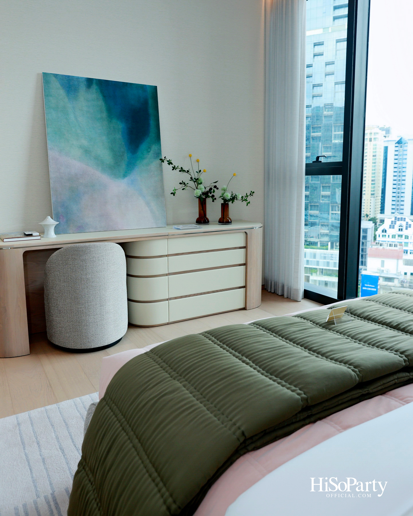 PRIVATE SHOWCASE AT SCOPE THONGLOR FEATURING SHOW UNIT ALONGSIDE MASTERPIECES CURATED BY BEAUTY GEMS