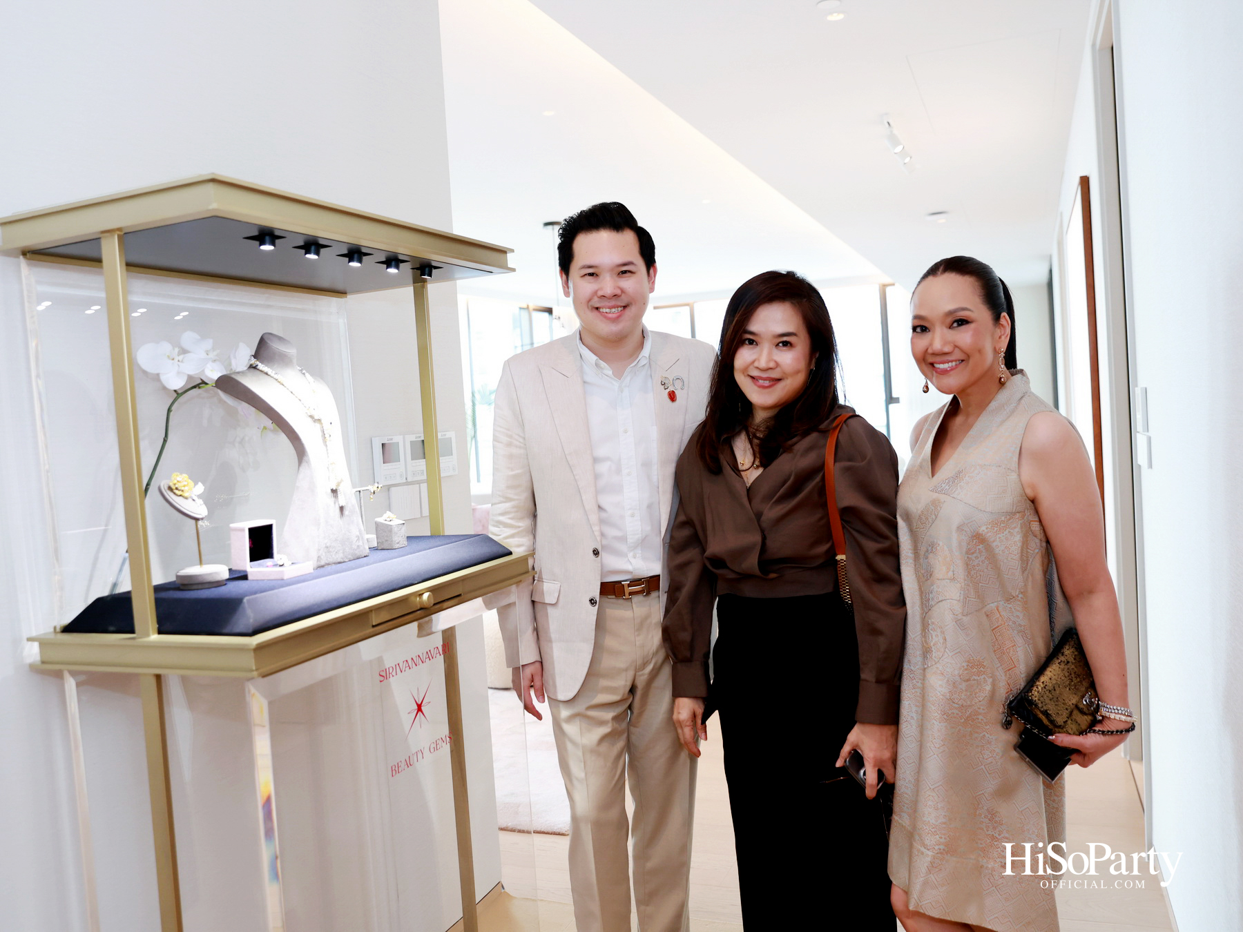 PRIVATE SHOWCASE AT SCOPE THONGLOR FEATURING SHOW UNIT ALONGSIDE MASTERPIECES CURATED BY BEAUTY GEMS