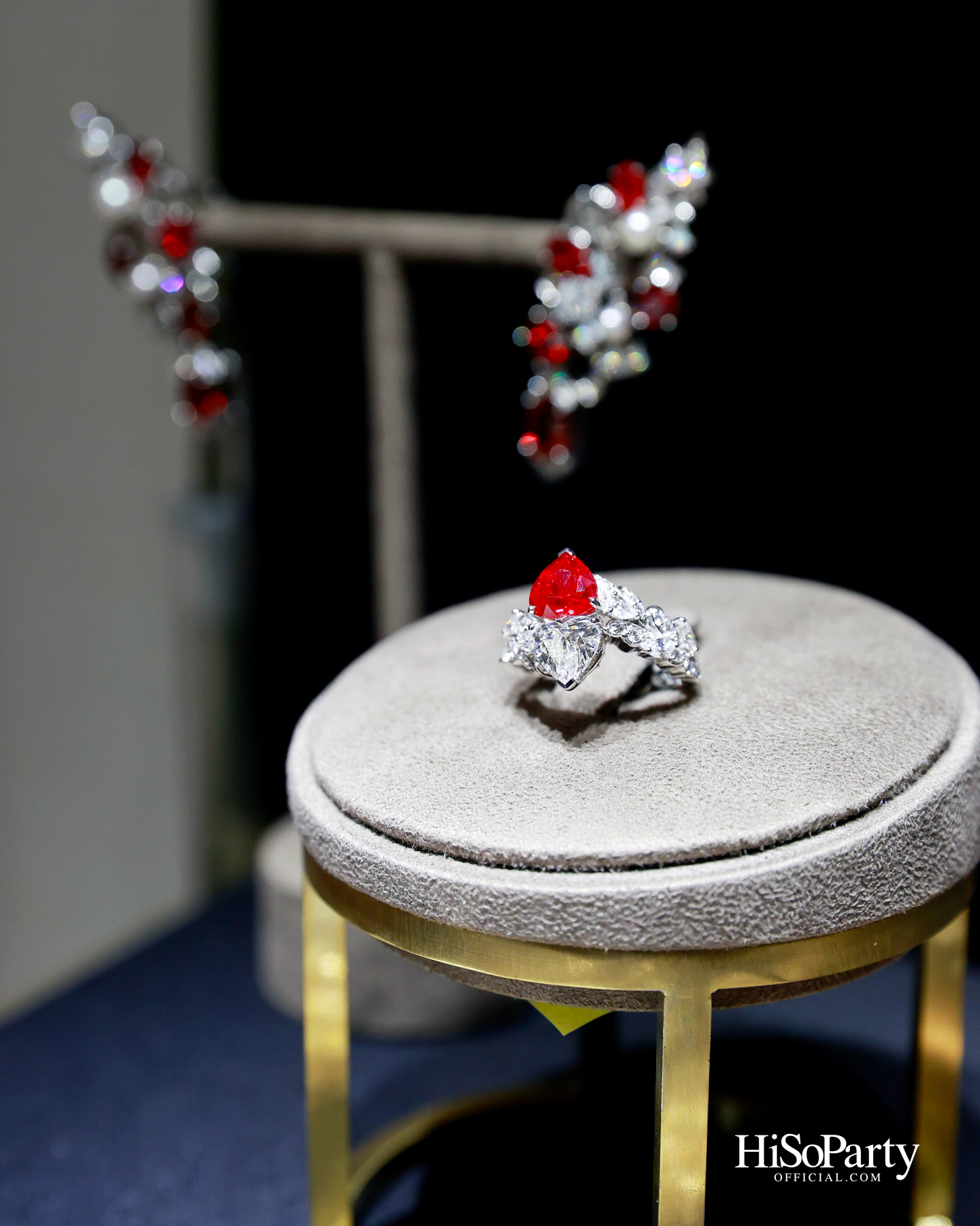 PRIVATE SHOWCASE AT SCOPE THONGLOR FEATURING SHOW UNIT ALONGSIDE MASTERPIECES CURATED BY BEAUTY GEMS