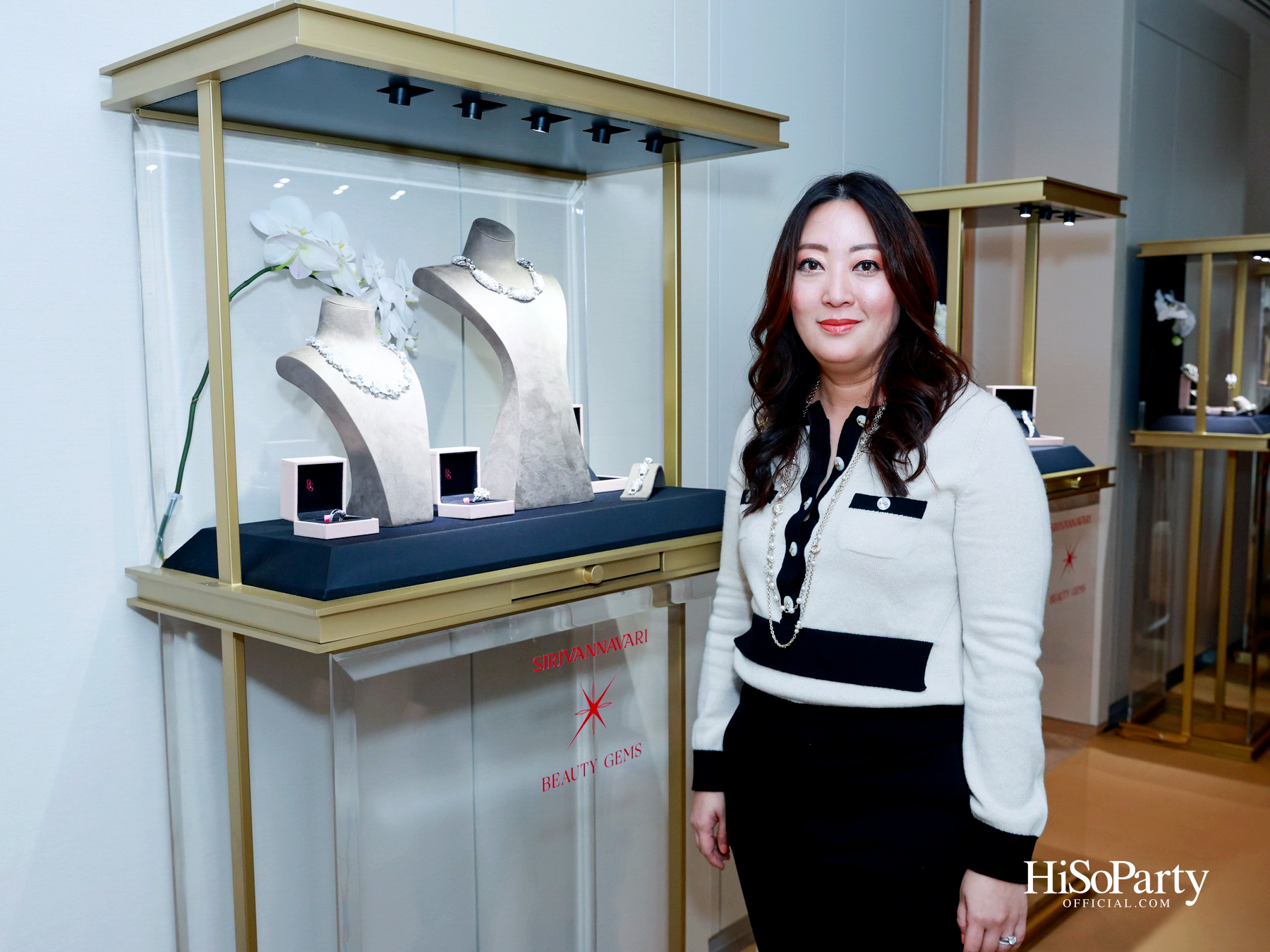 PRIVATE SHOWCASE AT SCOPE THONGLOR FEATURING SHOW UNIT ALONGSIDE MASTERPIECES CURATED BY BEAUTY GEMS