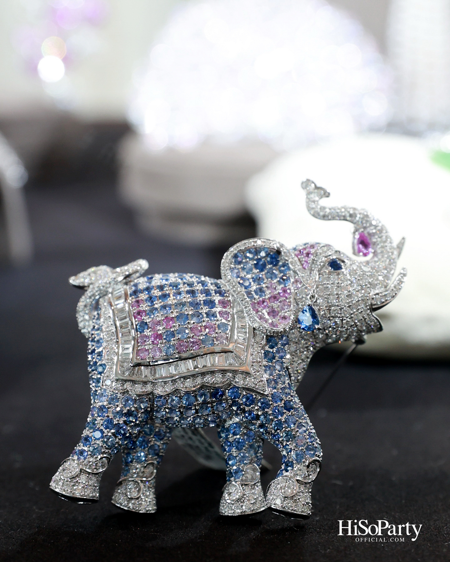 PRIVATE SHOWCASE AT SCOPE THONGLOR FEATURING SHOW UNIT ALONGSIDE MASTERPIECES CURATED BY BEAUTY GEMS