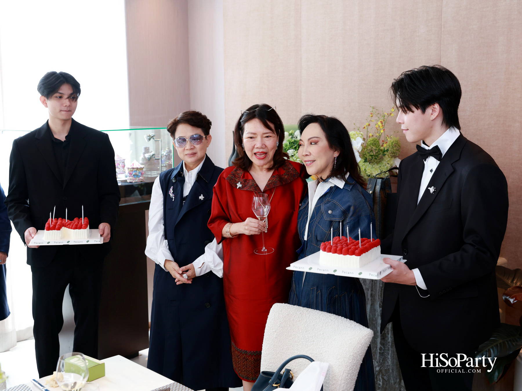 PRIVATE SHOWCASE AT SCOPE THONGLOR FEATURING SHOW UNIT ALONGSIDE MASTERPIECES CURATED BY BEAUTY GEMS