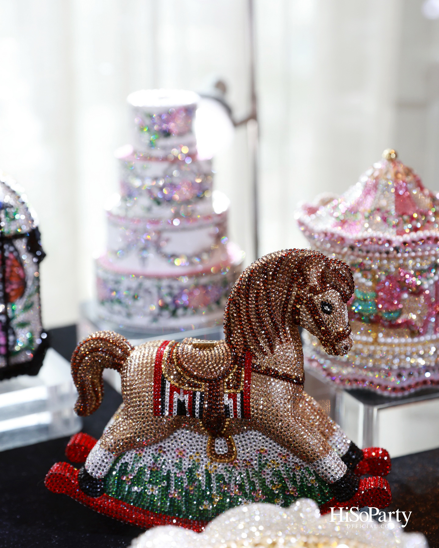 PRIVATE SHOWCASE AT SCOPE THONGLOR FEATURING SHOW UNIT ALONGSIDE MASTERPIECES CURATED BY BEAUTY GEMS