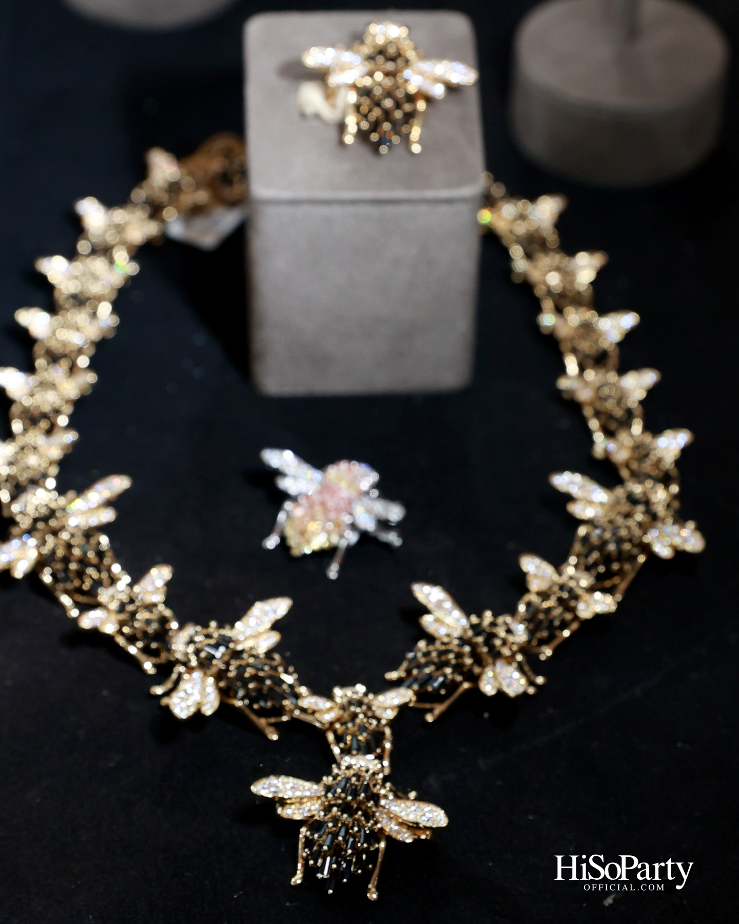 PRIVATE SHOWCASE AT SCOPE THONGLOR FEATURING SHOW UNIT ALONGSIDE MASTERPIECES CURATED BY BEAUTY GEMS