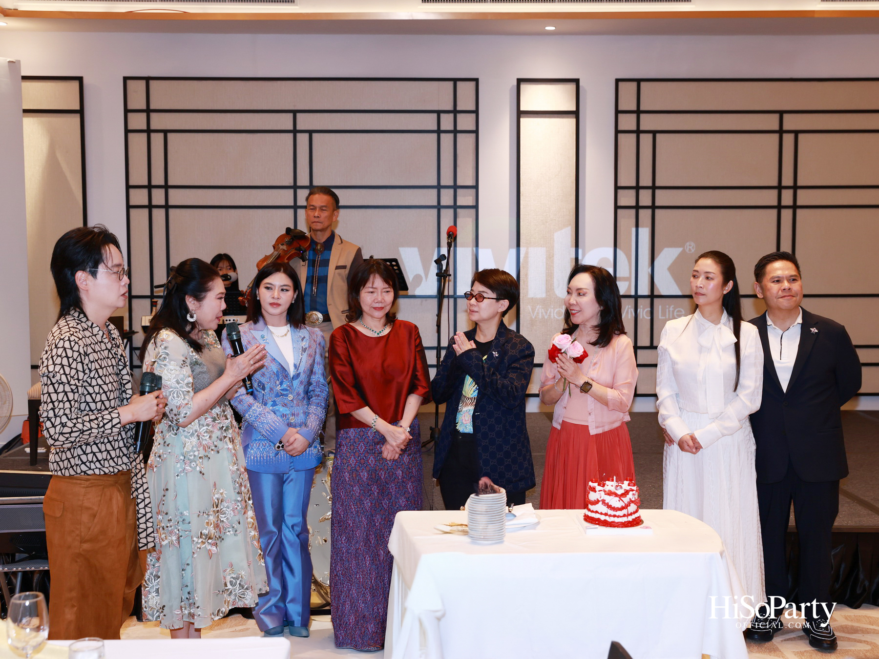 บิวตี้เจมส์ร่วมยินดีและจัดประมูลการกุศล แก่ประธานสภาสมาคมสตรีแห่งชาติฯ คนใหม่