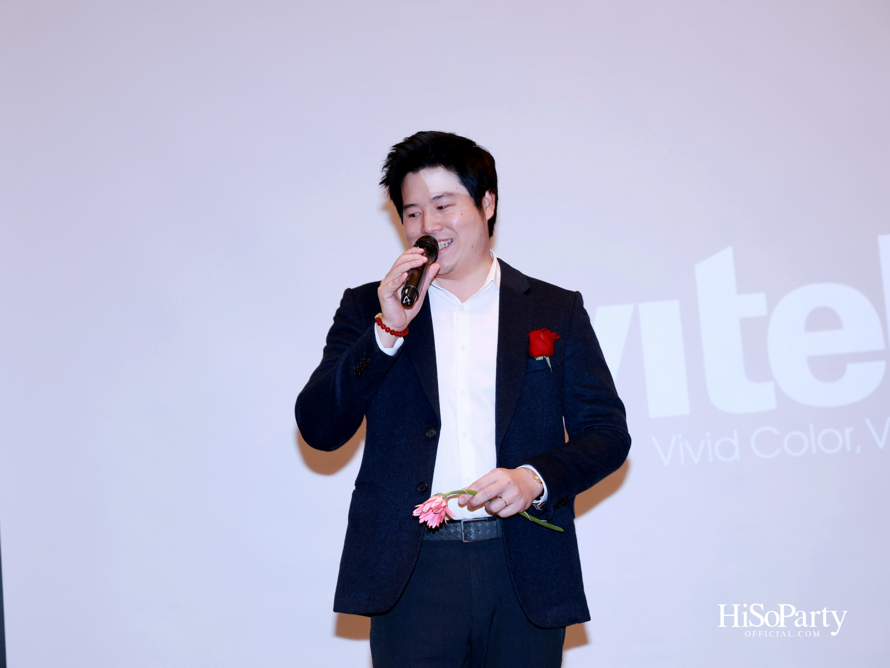 บิวตี้เจมส์ร่วมยินดีและจัดประมูลการกุศล แก่ประธานสภาสมาคมสตรีแห่งชาติฯ คนใหม่