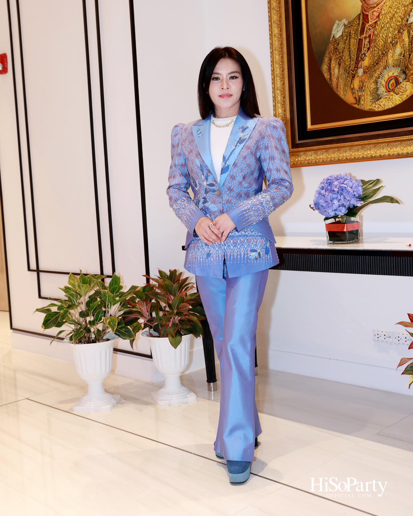 บิวตี้เจมส์ร่วมยินดีและจัดประมูลการกุศล แก่ประธานสภาสมาคมสตรีแห่งชาติฯ คนใหม่