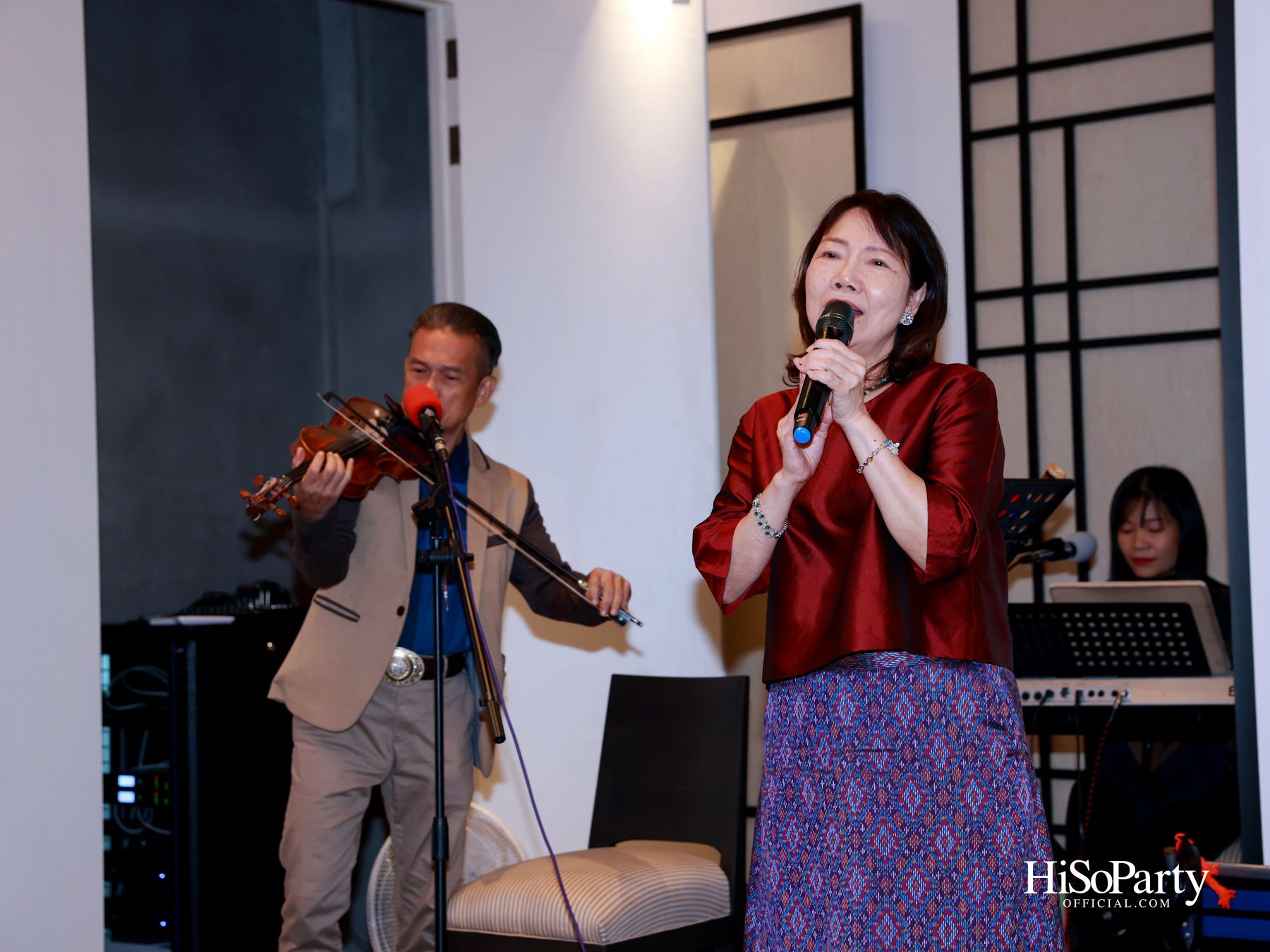 บิวตี้เจมส์ร่วมยินดีและจัดประมูลการกุศล แก่ประธานสภาสมาคมสตรีแห่งชาติฯ คนใหม่