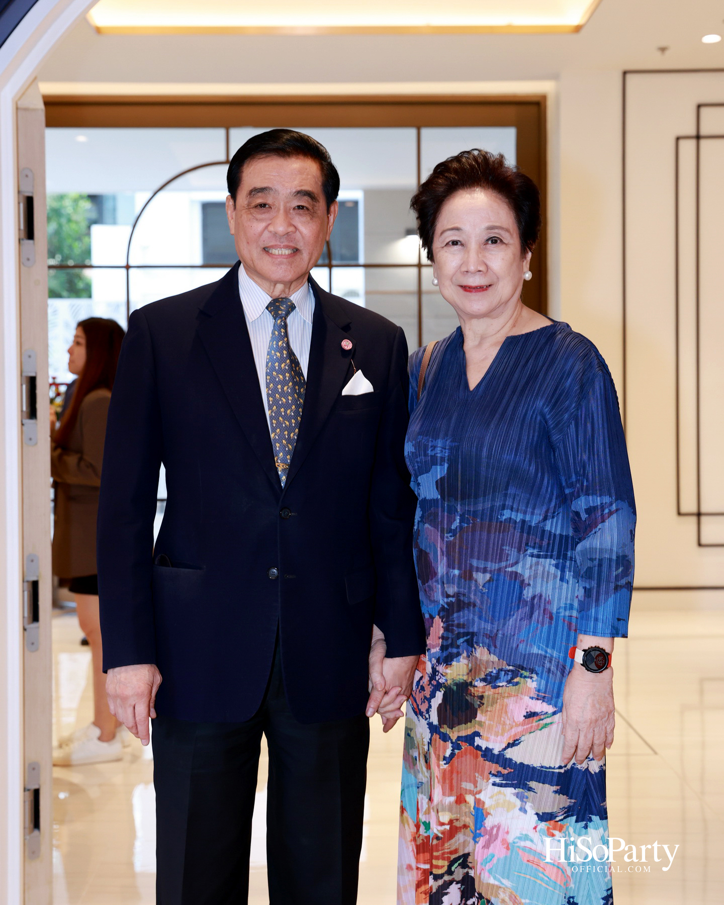 บิวตี้เจมส์ร่วมยินดีและจัดประมูลการกุศล แก่ประธานสภาสมาคมสตรีแห่งชาติฯ คนใหม่