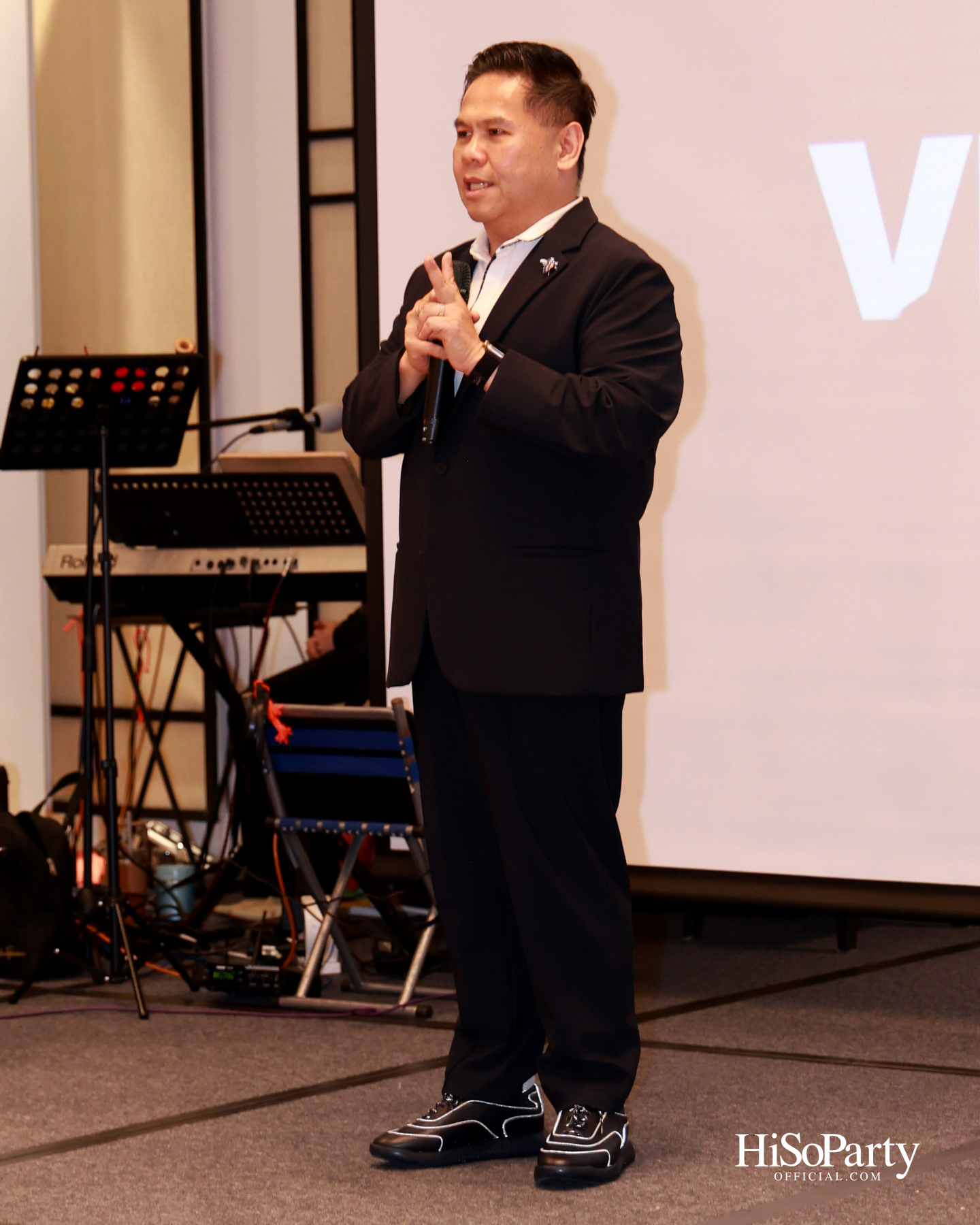 บิวตี้เจมส์ร่วมยินดีและจัดประมูลการกุศล แก่ประธานสภาสมาคมสตรีแห่งชาติฯ คนใหม่