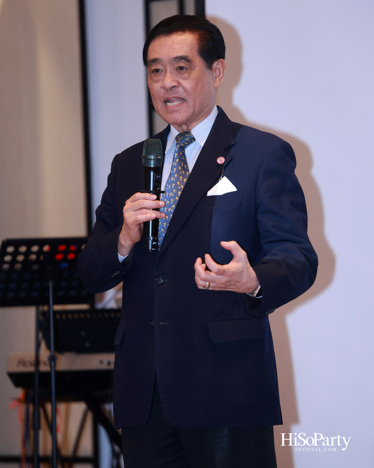 บิวตี้เจมส์ร่วมยินดีและจัดประมูลการกุศล แก่ประธานสภาสมาคมสตรีแห่งชาติฯ คนใหม่