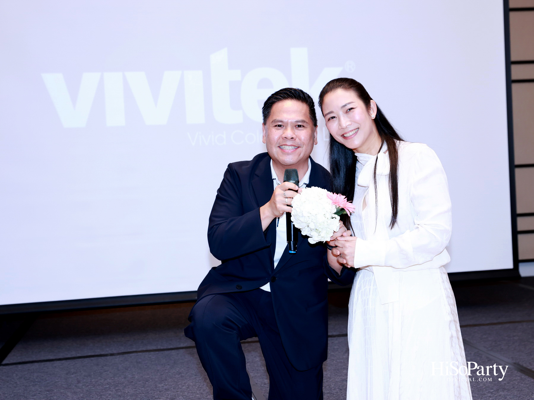 บิวตี้เจมส์ร่วมยินดีและจัดประมูลการกุศล แก่ประธานสภาสมาคมสตรีแห่งชาติฯ คนใหม่