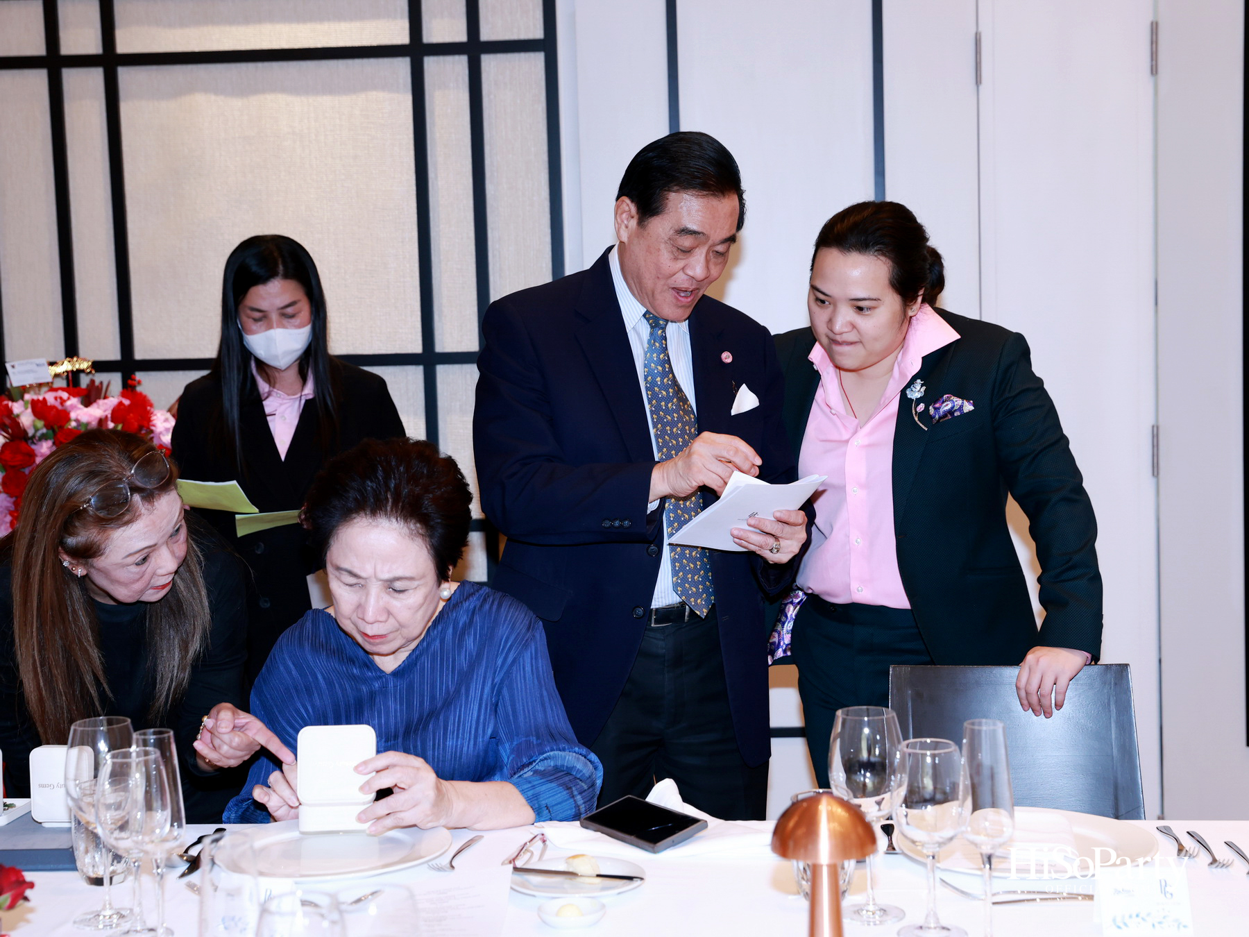 บิวตี้เจมส์ร่วมยินดีและจัดประมูลการกุศล แก่ประธานสภาสมาคมสตรีแห่งชาติฯ คนใหม่