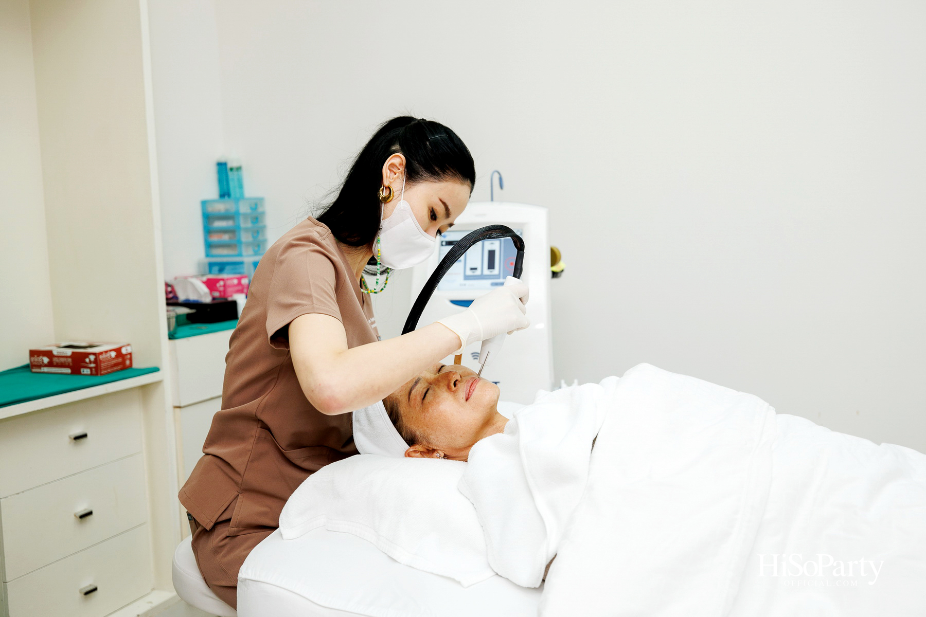 งานแถลงข่าวเปิดตัว AgeJet Nitrogen Plasma นวัตกรรมพลิกโฉมการฟื้นฟูผิวแบบไม่ต้องผ่าตัด