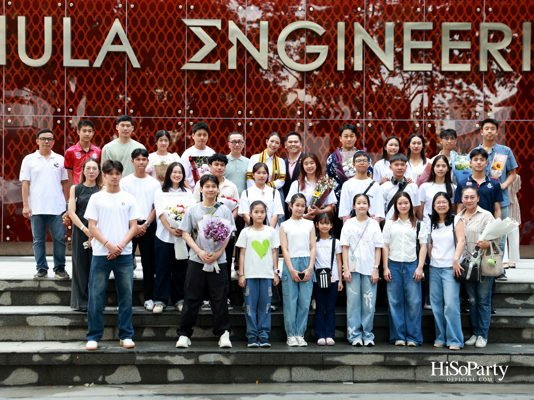 ขอแสดงความยินดีกับคุณเก๋-ดร.สุวรรณา ศิลปอาชา เนื่องในโอกาสสําเร็จการศึกษา ปริญญาโท จากคณะวิศวกรรมศาสตร์ จุฬาลงกรณ์มหาวิทยาลัย