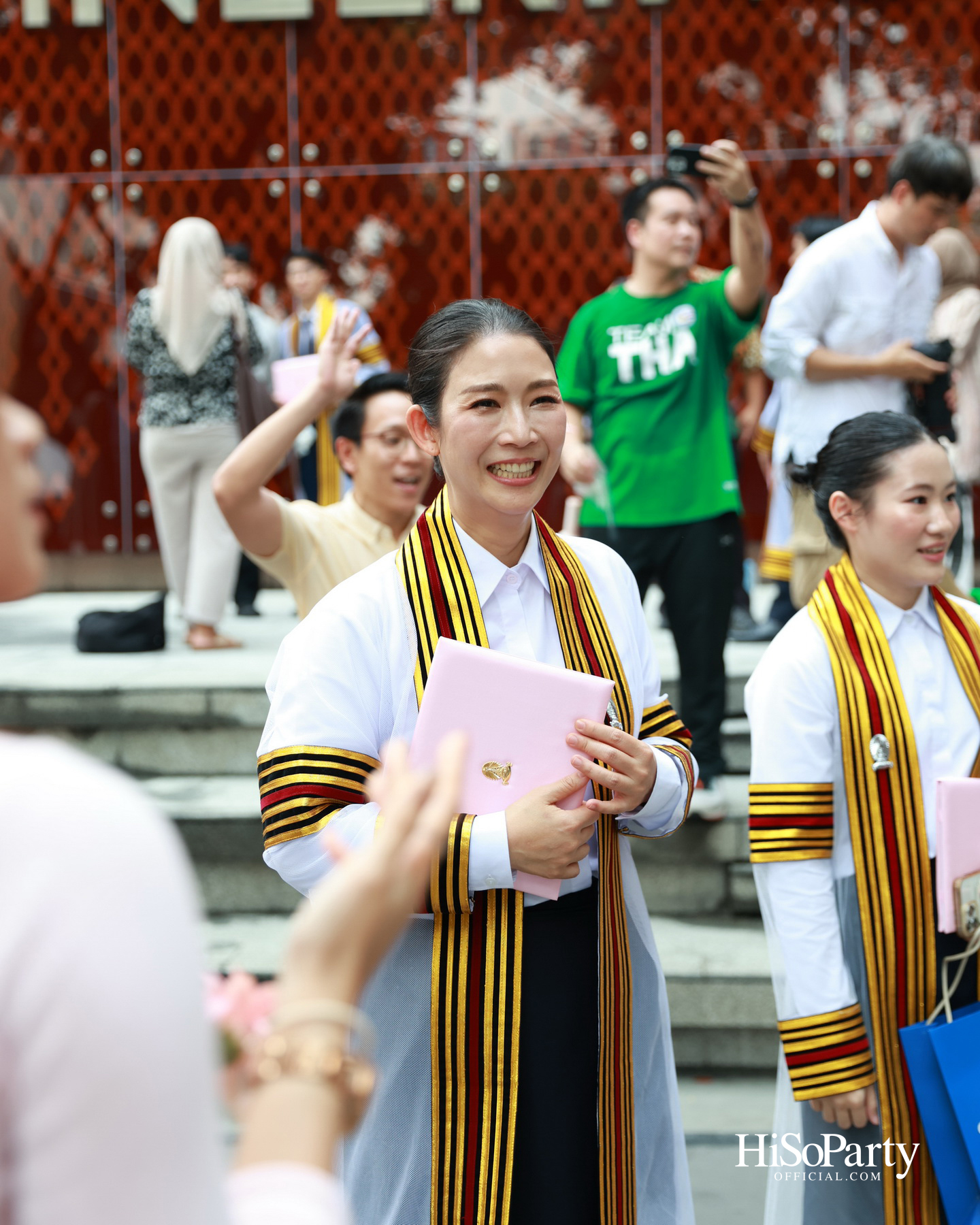 ขอแสดงความยินดีกับคุณเก๋-ดร.สุวรรณา ศิลปอาชา เนื่องในโอกาสสําเร็จการศึกษา ปริญญาโท จากคณะวิศวกรรมศาสตร์ จุฬาลงกรณ์มหาวิทยาลัย