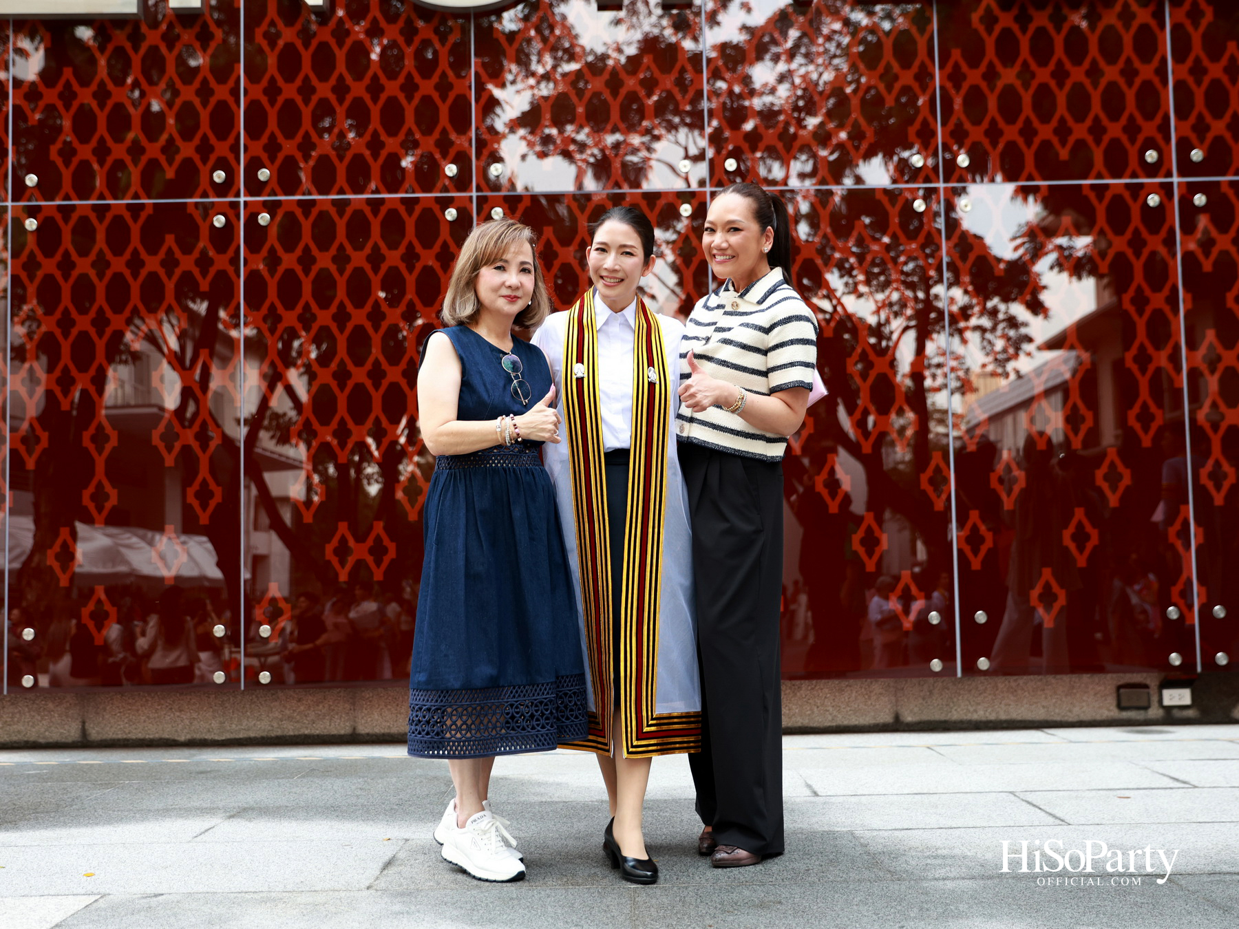 ขอแสดงความยินดีกับคุณเก๋-ดร.สุวรรณา ศิลปอาชา เนื่องในโอกาสสําเร็จการศึกษา ปริญญาโท จากคณะวิศวกรรมศาสตร์ จุฬาลงกรณ์มหาวิทยาลัย