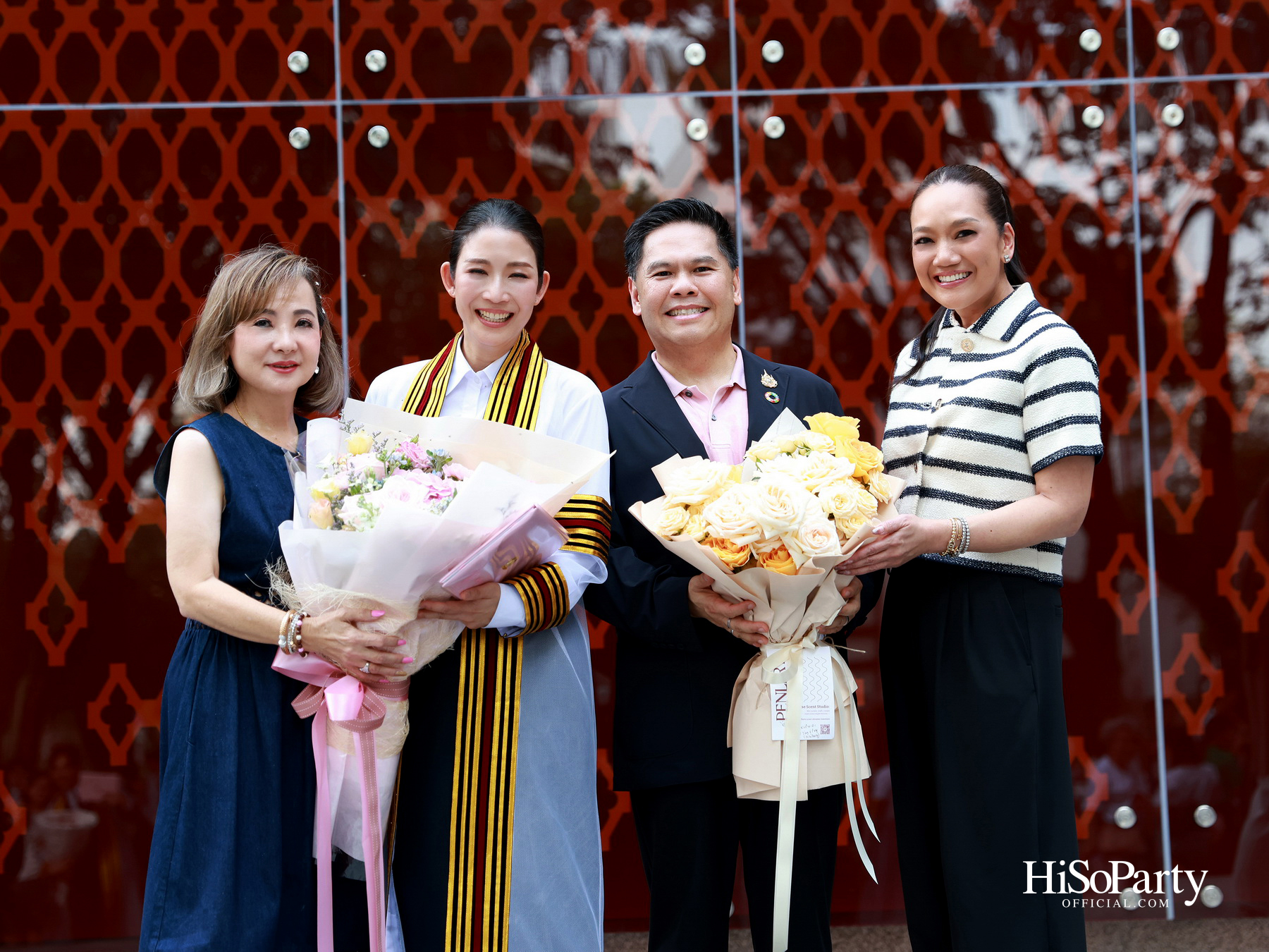 ขอแสดงความยินดีกับคุณเก๋-ดร.สุวรรณา ศิลปอาชา เนื่องในโอกาสสําเร็จการศึกษา ปริญญาโท จากคณะวิศวกรรมศาสตร์ จุฬาลงกรณ์มหาวิทยาลัย