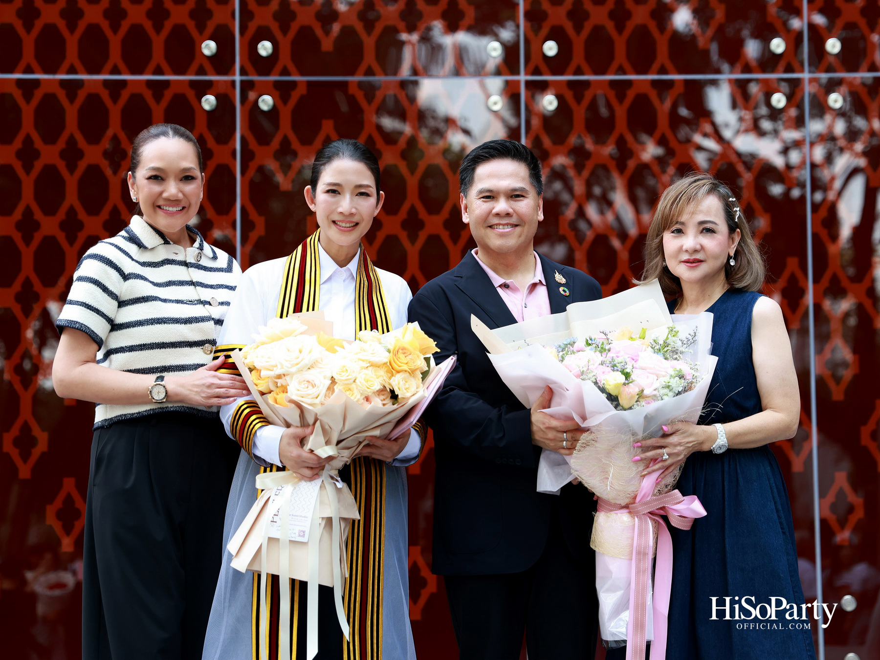 ขอแสดงความยินดีกับคุณเก๋-ดร.สุวรรณา ศิลปอาชา เนื่องในโอกาสสําเร็จการศึกษา ปริญญาโท จากคณะวิศวกรรมศาสตร์ จุฬาลงกรณ์มหาวิทยาลัย