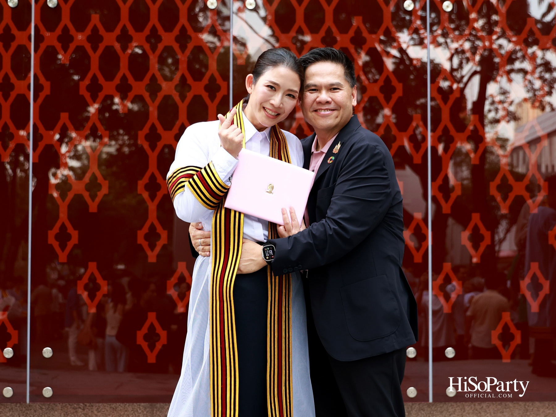 ขอแสดงความยินดีกับคุณเก๋-ดร.สุวรรณา ศิลปอาชา เนื่องในโอกาสสําเร็จการศึกษา ปริญญาโท จากคณะวิศวกรรมศาสตร์ จุฬาลงกรณ์มหาวิทยาลัย