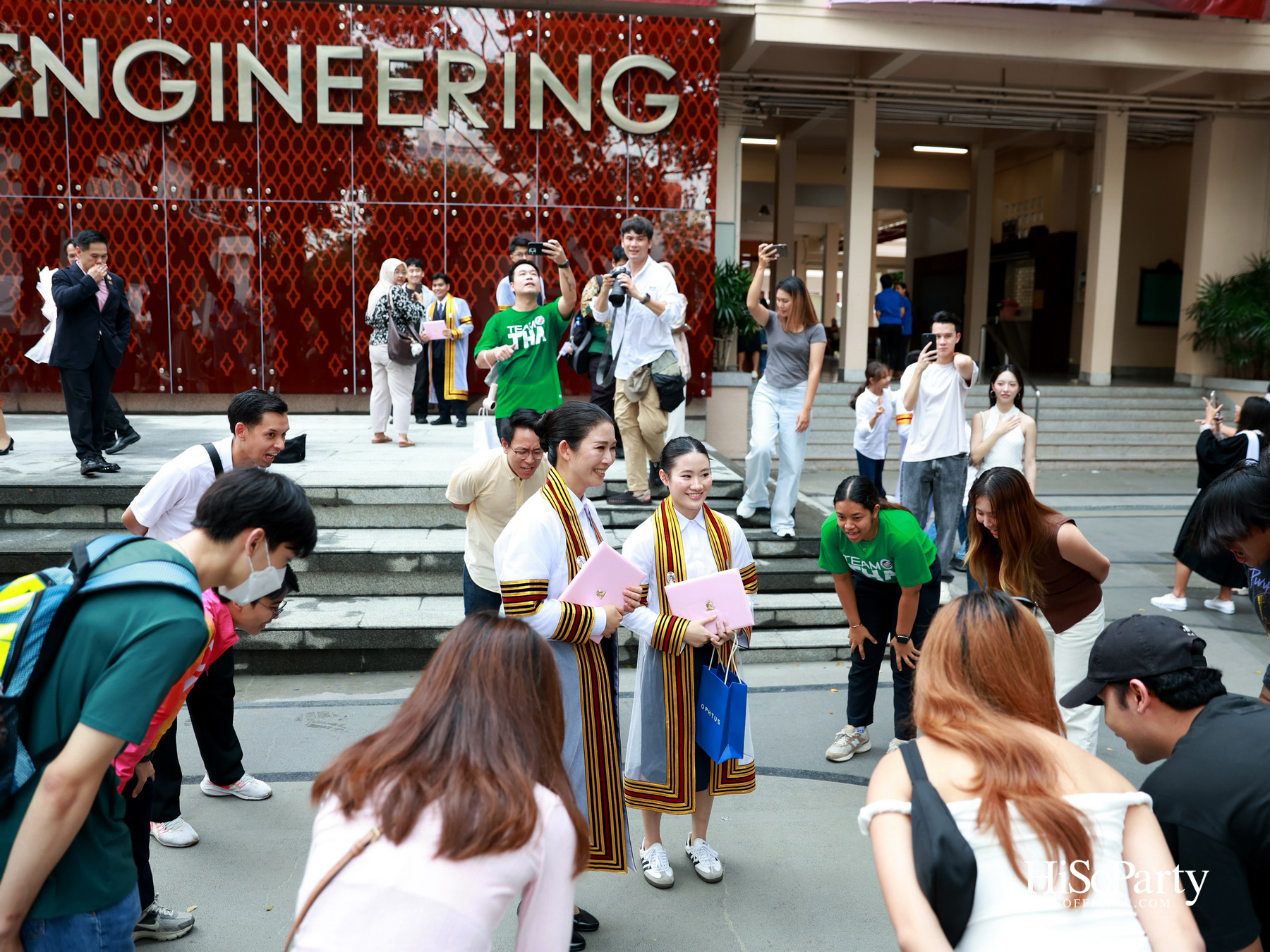 ขอแสดงความยินดีกับคุณเก๋-ดร.สุวรรณา ศิลปอาชา เนื่องในโอกาสสําเร็จการศึกษา ปริญญาโท จากคณะวิศวกรรมศาสตร์ จุฬาลงกรณ์มหาวิทยาลัย