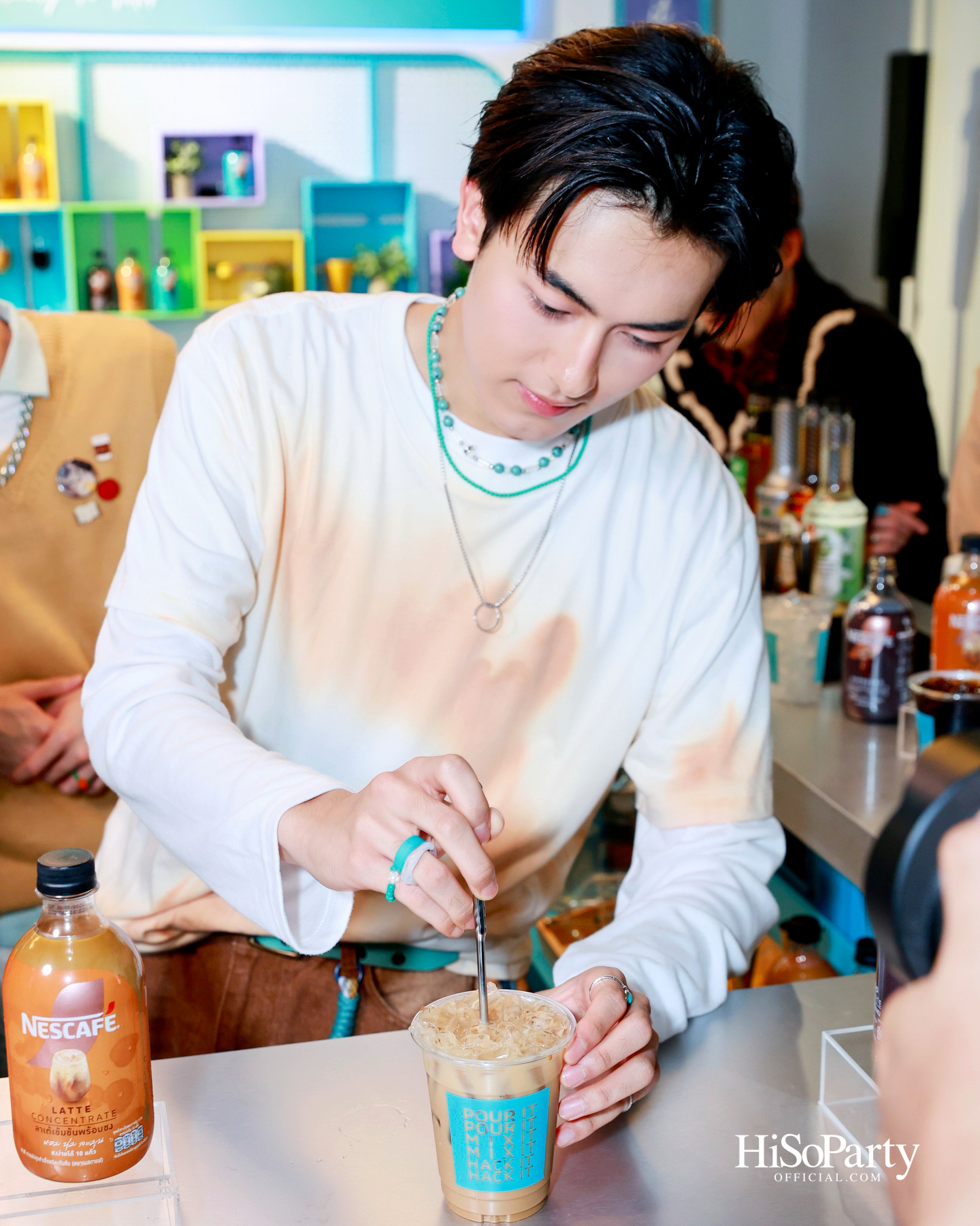 เนสกาแฟจัดปาร์ตี้เปิดตัว ‘NESCAFÉ Concentrate Ready-To-Mix’ นวัตกรรมกาแฟเข้มข้น พร้อมคอฟฟี่ เฮ้าส์ ปาร์ตี้กลางถนนทรงวาด