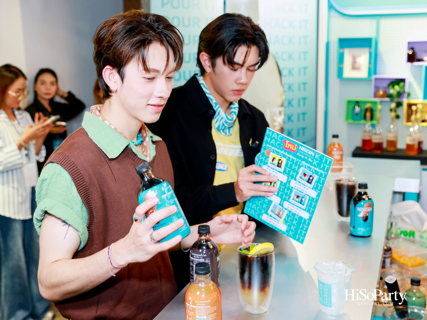 เนสกาแฟจัดปาร์ตี้เปิดตัว ‘NESCAFÉ Concentrate Ready-To-Mix’ นวัตกรรมกาแฟเข้มข้น พร้อมคอฟฟี่ เฮ้าส์ ปาร์ตี้กลางถนนทรงวาด