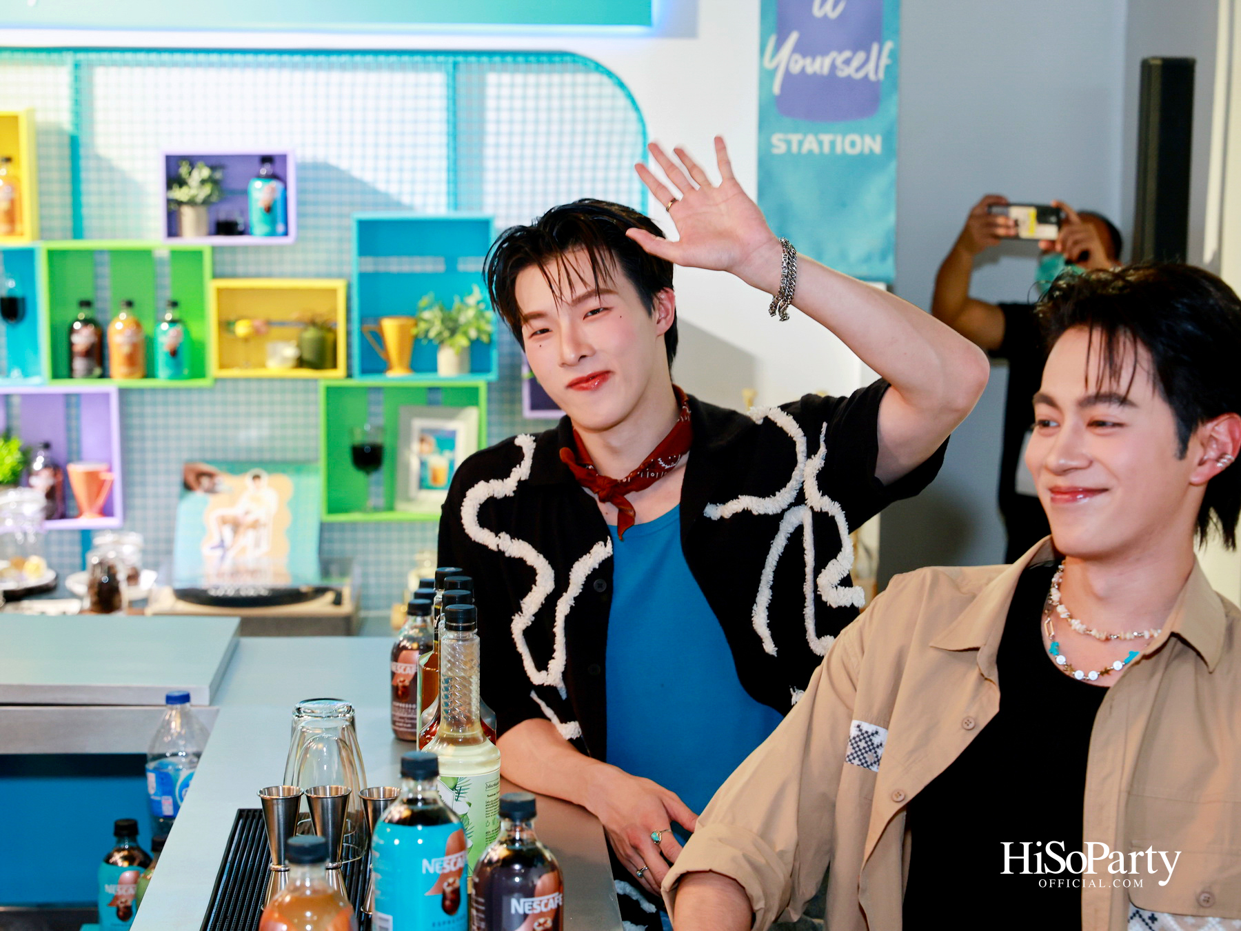 เนสกาแฟจัดปาร์ตี้เปิดตัว ‘NESCAFÉ Concentrate Ready-To-Mix’ นวัตกรรมกาแฟเข้มข้น พร้อมคอฟฟี่ เฮ้าส์ ปาร์ตี้กลางถนนทรงวาด