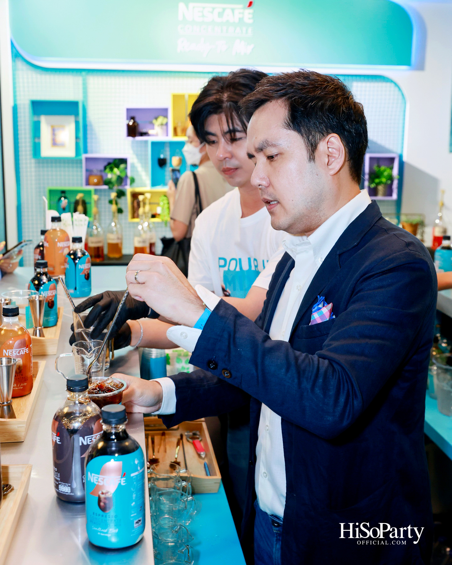 เนสกาแฟจัดปาร์ตี้เปิดตัว ‘NESCAFÉ Concentrate Ready-To-Mix’ นวัตกรรมกาแฟเข้มข้น พร้อมคอฟฟี่ เฮ้าส์ ปาร์ตี้กลางถนนทรงวาด