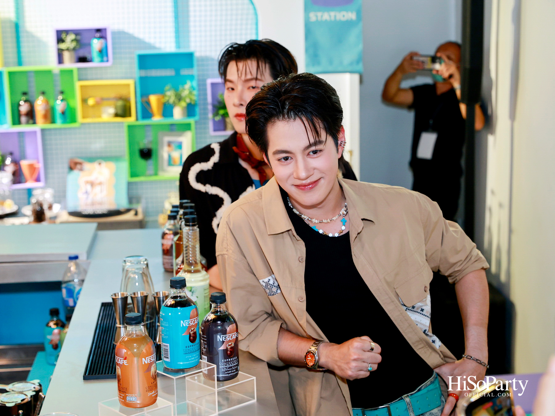 เนสกาแฟจัดปาร์ตี้เปิดตัว ‘NESCAFÉ Concentrate Ready-To-Mix’ นวัตกรรมกาแฟเข้มข้น พร้อมคอฟฟี่ เฮ้าส์ ปาร์ตี้กลางถนนทรงวาด